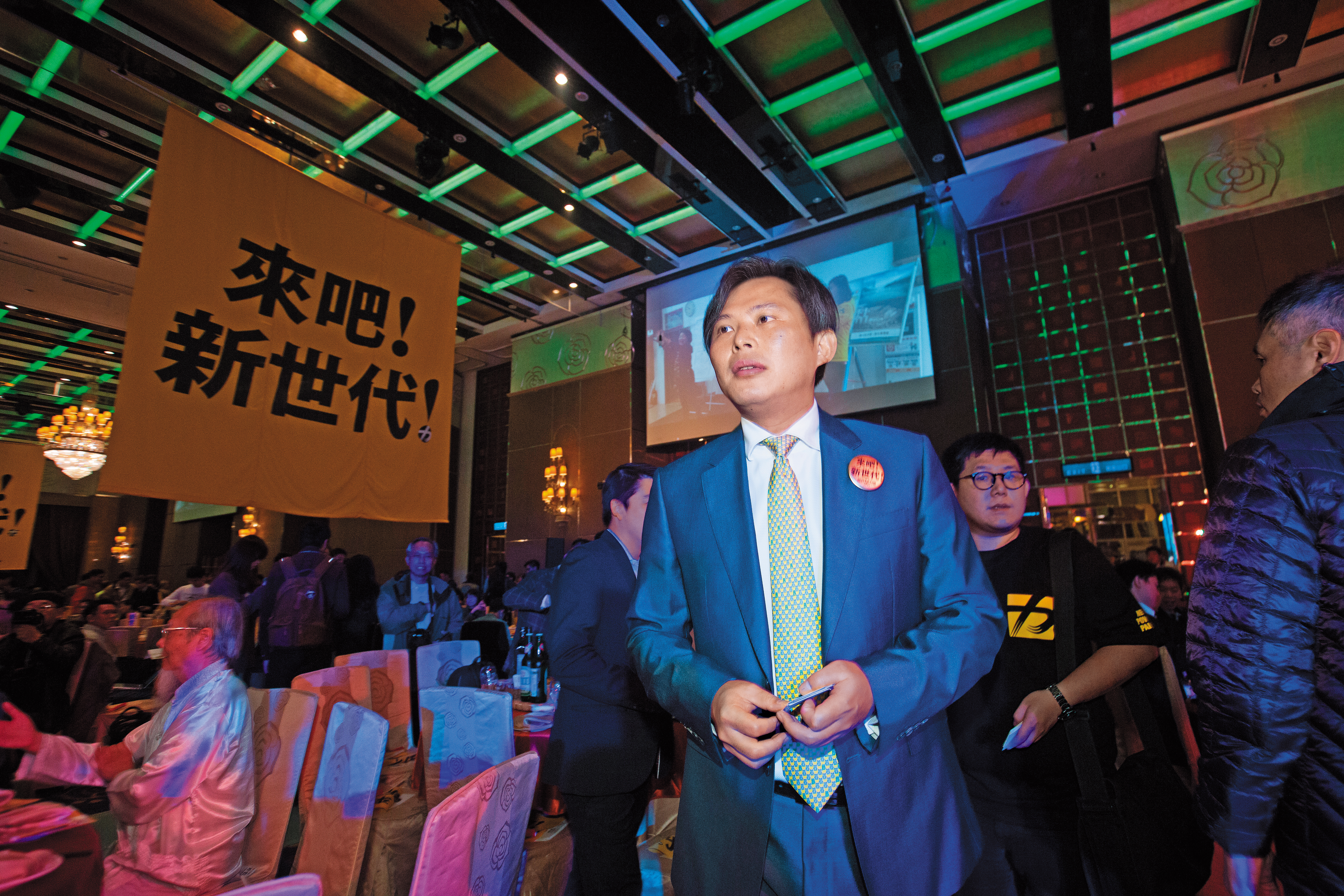 黃國昌助理疑捲入恐嚇潘健成案，他已展開內部調查自清，強調未涉不法。