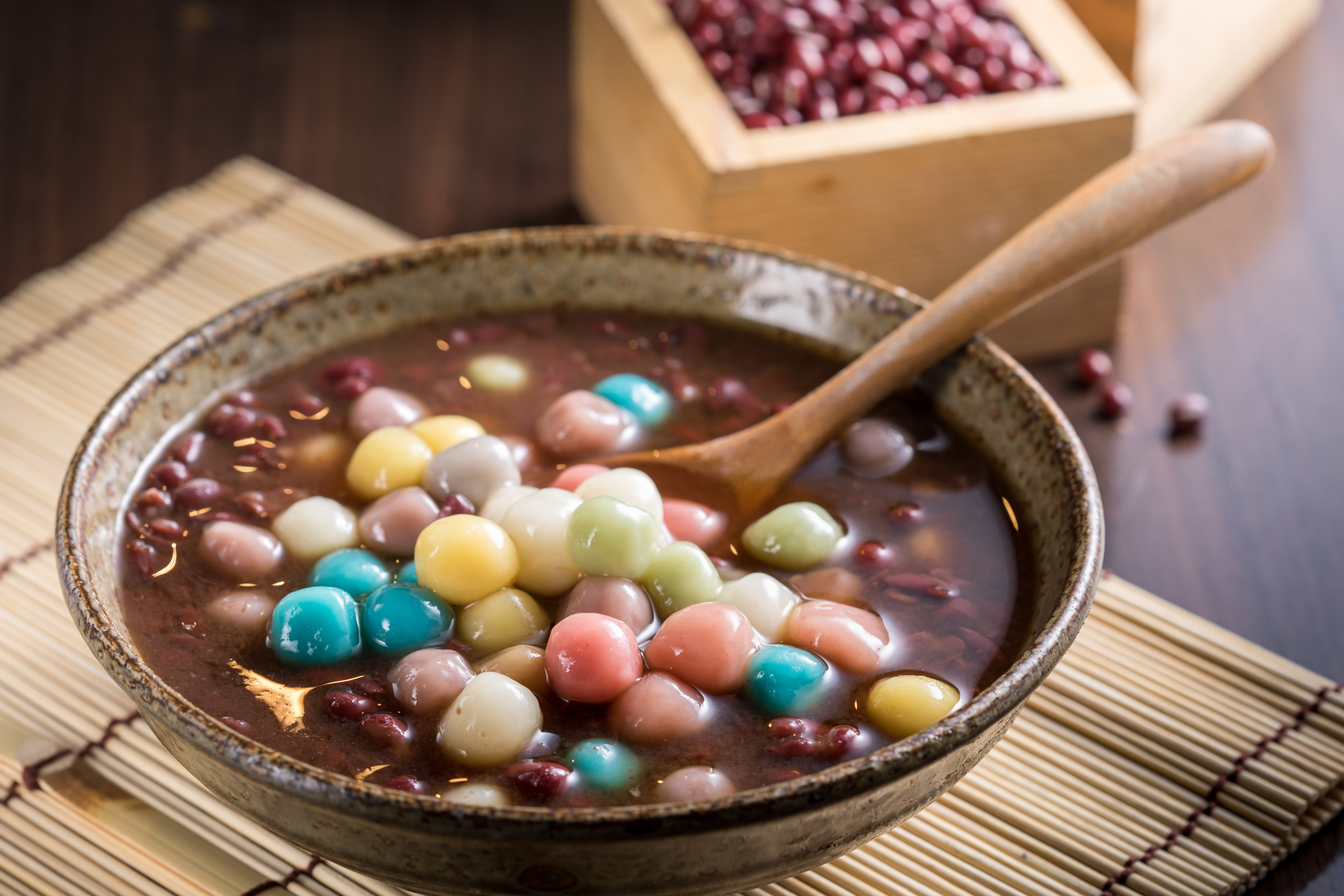 8種顏色的小湯圓，很受小朋友歡迎。