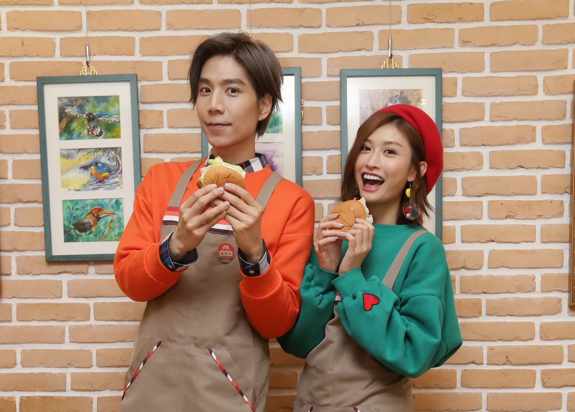 潘裕文與黃若熙攜手為南台北家扶中心募款，2人從小就是孩子王。（杰思國際娛樂提供）