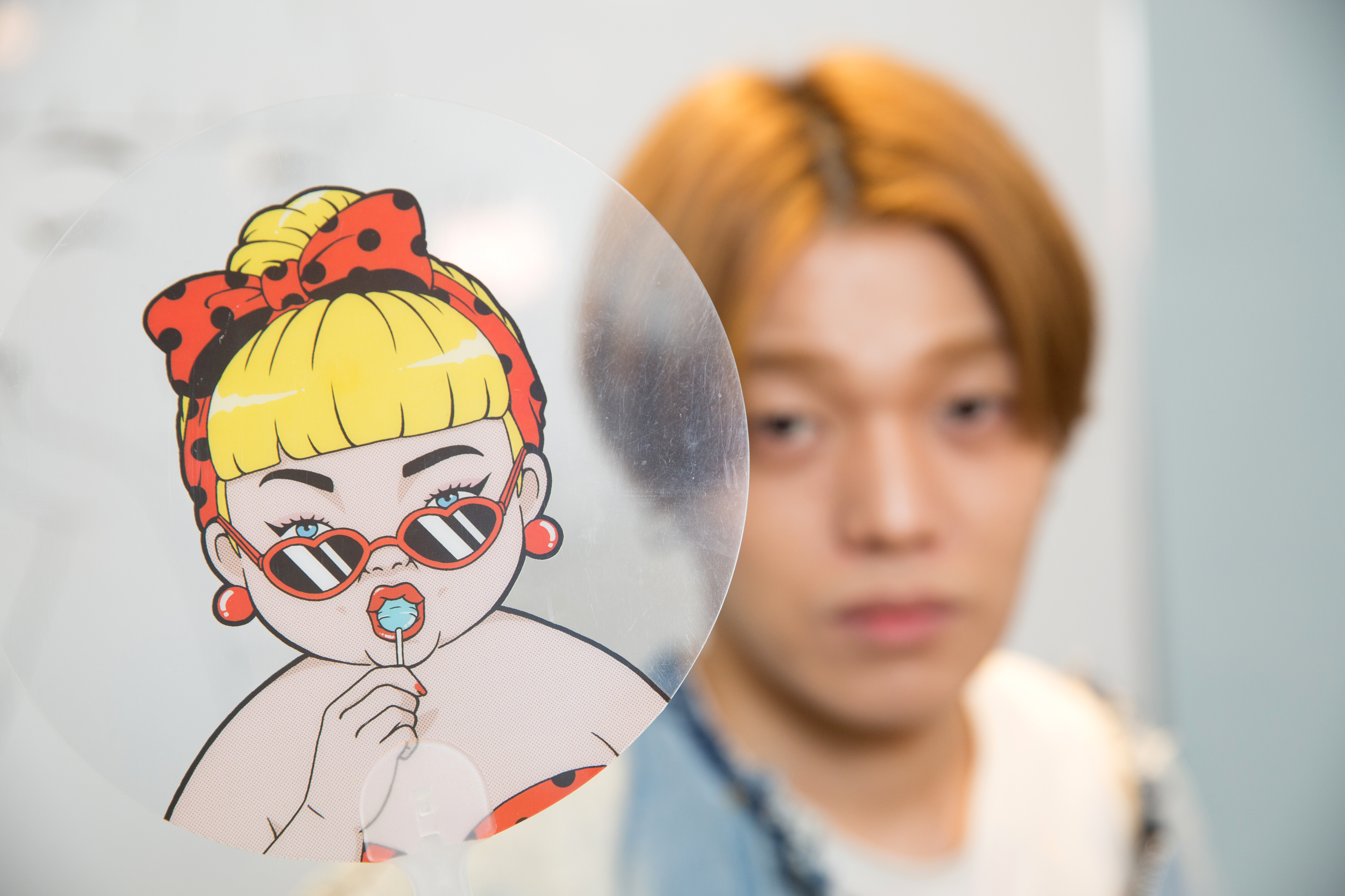 H.H先生因為從小大多跟女生相處，才能描繪出「美美」這樣的女性角色。