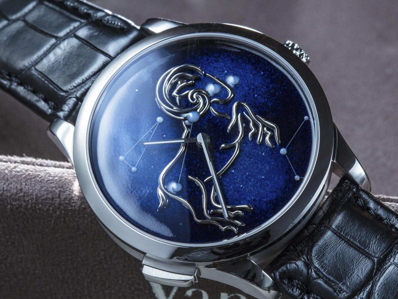 《Midnight Zodiac Lumineux Poetic Complications》機芯模組內含一枚瓷片，當配戴者的身體動作帶動瓷條震動，就能透過物理反應產生電能，為4~6顆LED供電，映襯面盤上的透明琺瑯圓珠，光芒可維持約三秒。建議售價：店洽，限量發行