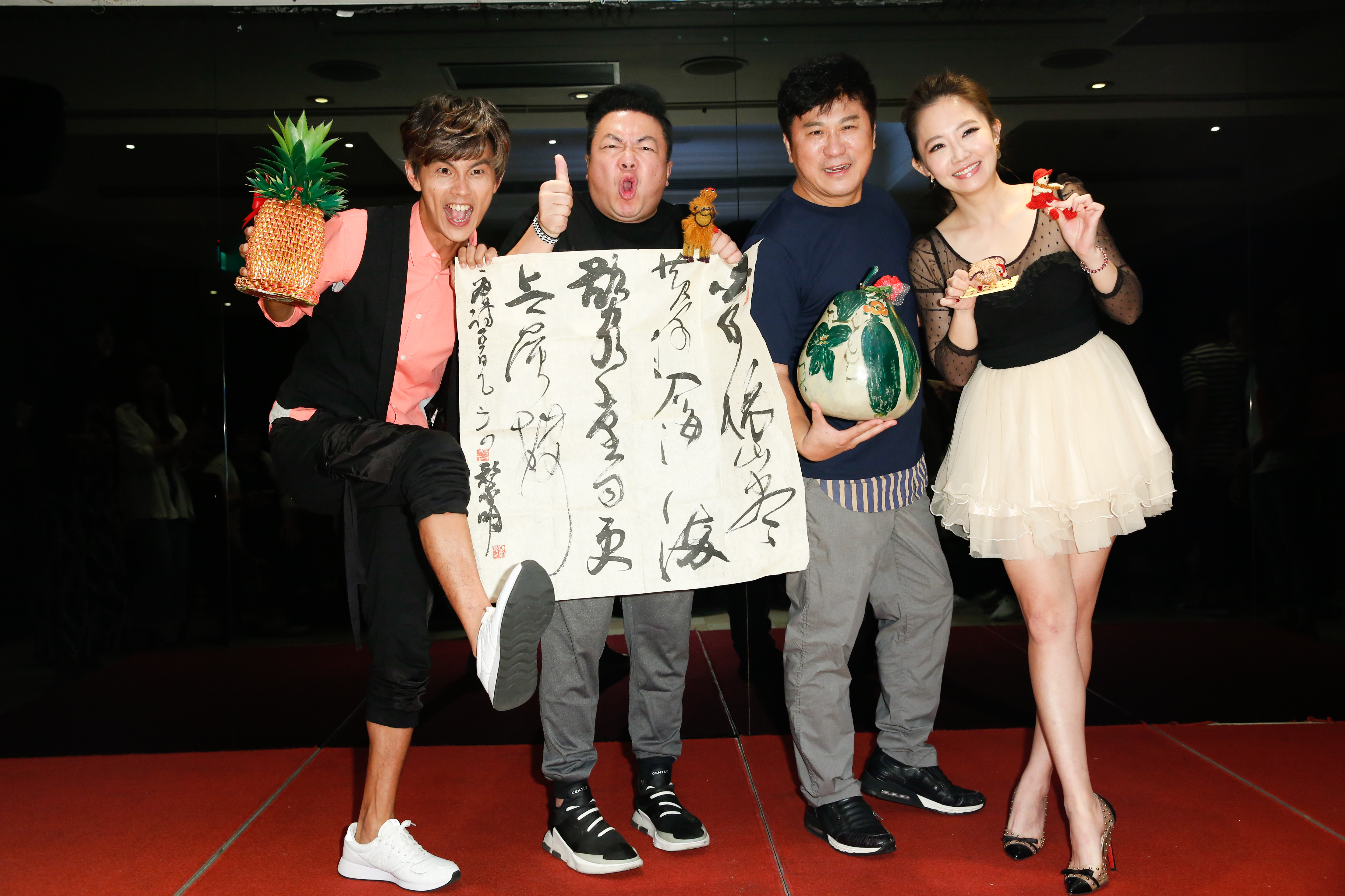 《綜藝大集合》去年入圍金鐘獎，如今卻傳出董至成向公司遞辭呈。