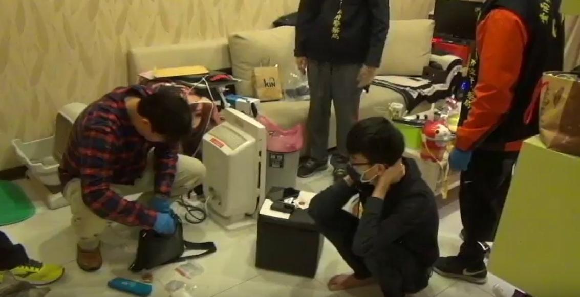 警方在新北、台南2地,查獲毒品分裝場。(刑事局提供)