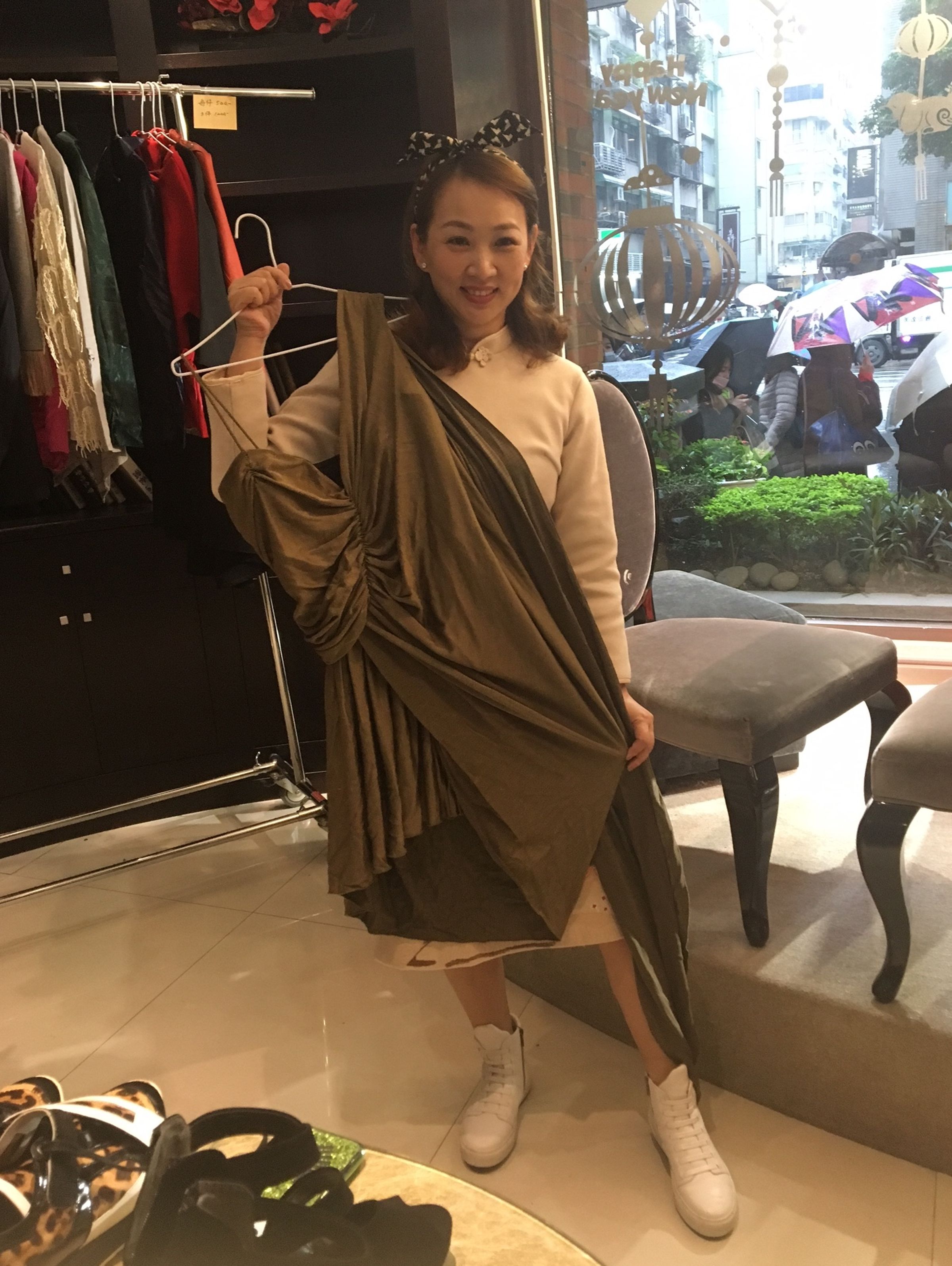 郁方笑說這件戰袍當年讓她在《綜藝大哥大》中相當亮眼。