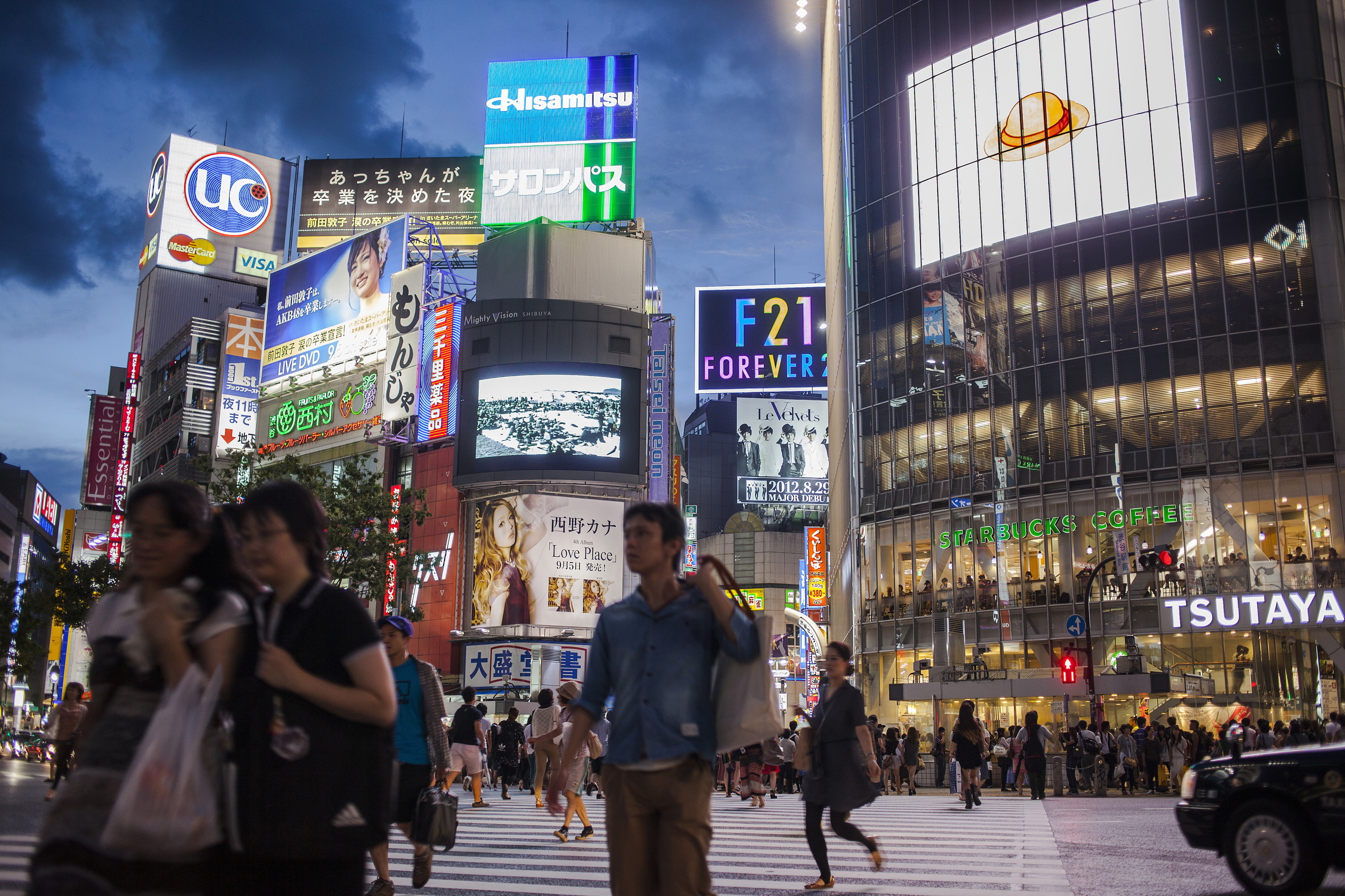 出國旅遊是一筆不小的開銷,選對信用卡能為自己省荷包,玩起來沒負擔。(東方IC)