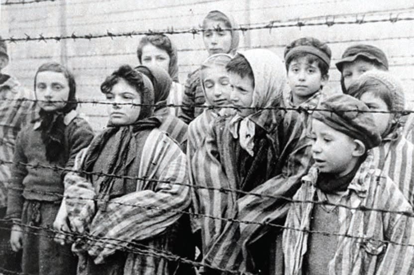 二戰期間,納粹集中營的猶太兒童倖存者。(wikipedia commons)