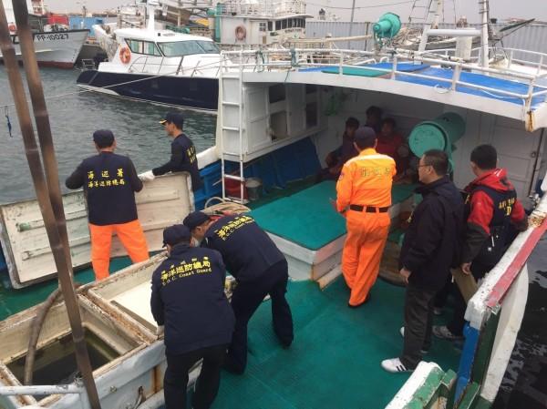 昇利滿號在小琉球外海遭警方攔截，搜出市值33億元的K他命。（翻攝畫面）