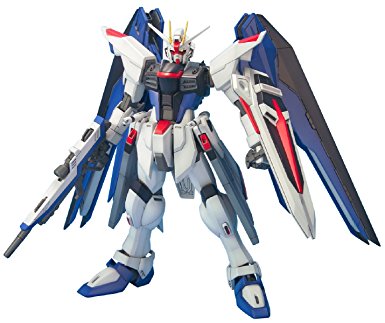 《鋼彈SEED》系列配有核能引擎的最終武器「自由鋼彈」。圖片來源:日本AMAZON（https://www.amazon.co.jp/MG-100-ZGMF-X10A-%E3%83%95%E3%83%AA%E3%83%BC%E3%83%80%E3%83%A0%E3%82%AC%E3%83%B3%E3%83%80%E3%83%A0-%E6%A9%9F%E5%8B%95%E6%88%A6%E5%A3%AB%E3%82%AC%E3%83%B3%E3%83%80%E3%83%A0SEED/dp/B0002YNR5E）