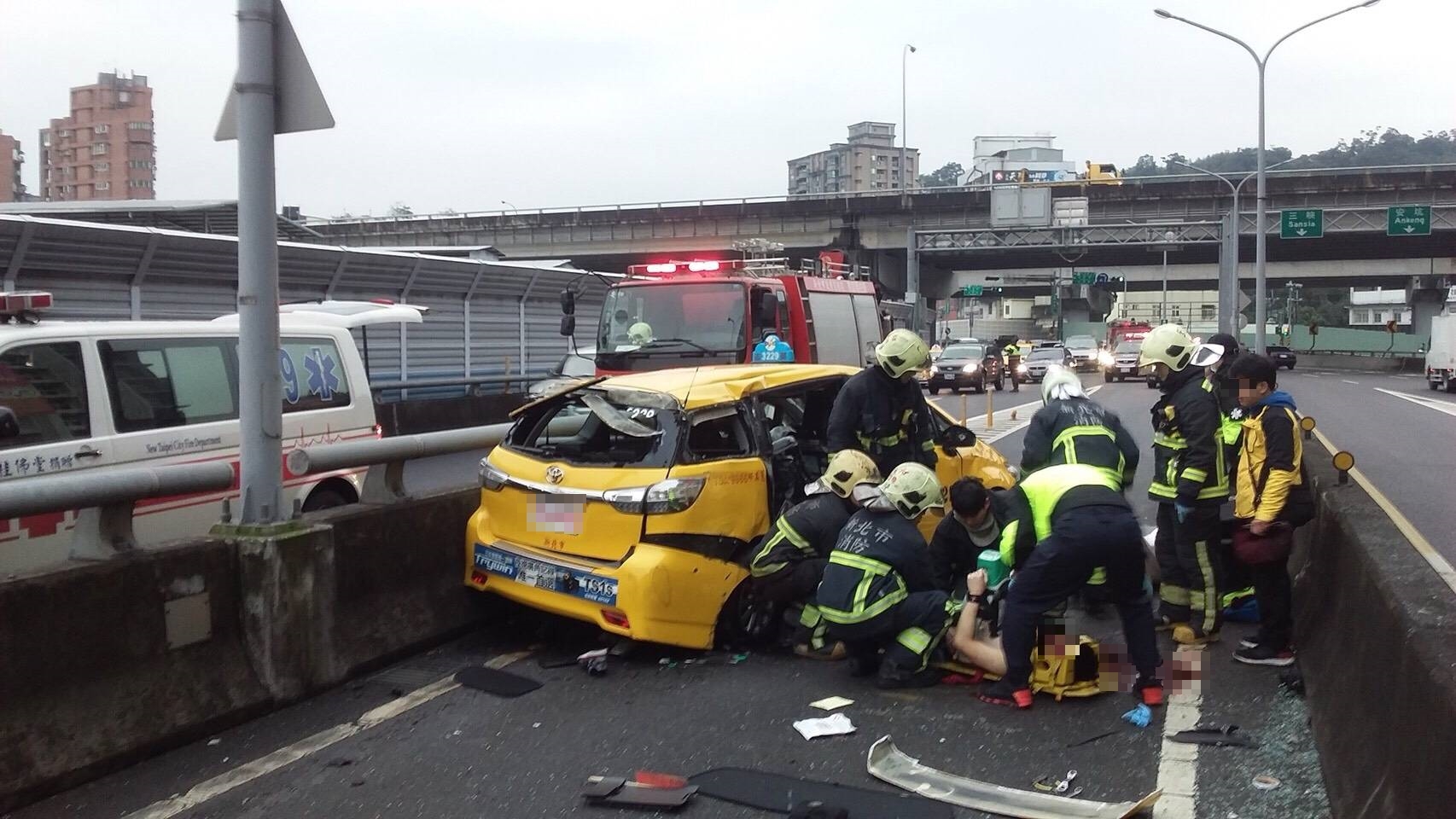 中安大橋今發生車禍，梁姓射擊選手不幸慘死。（翻攝畫面）