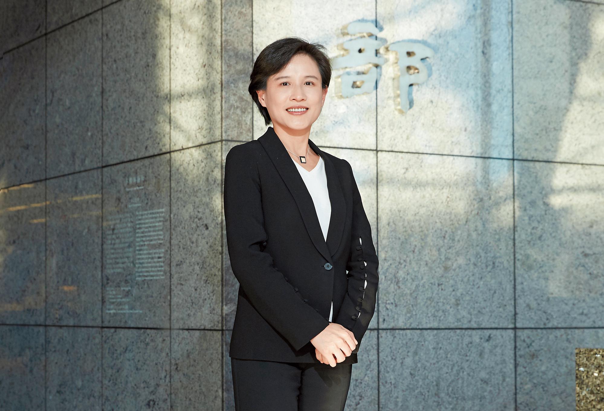 文化部長鄭麗君為提升台灣內容產業升級,祭出多項措施,目的是健全文化產業生態系。