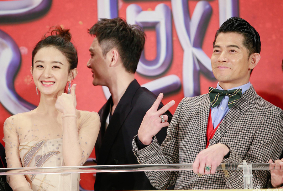 賀歲片《西遊記女兒國》在香港舉行首映，傳出密戀的馮紹峰與趙麗穎台上零互動，郭富城卻還要補刀兩人緋聞。（海樂提供）