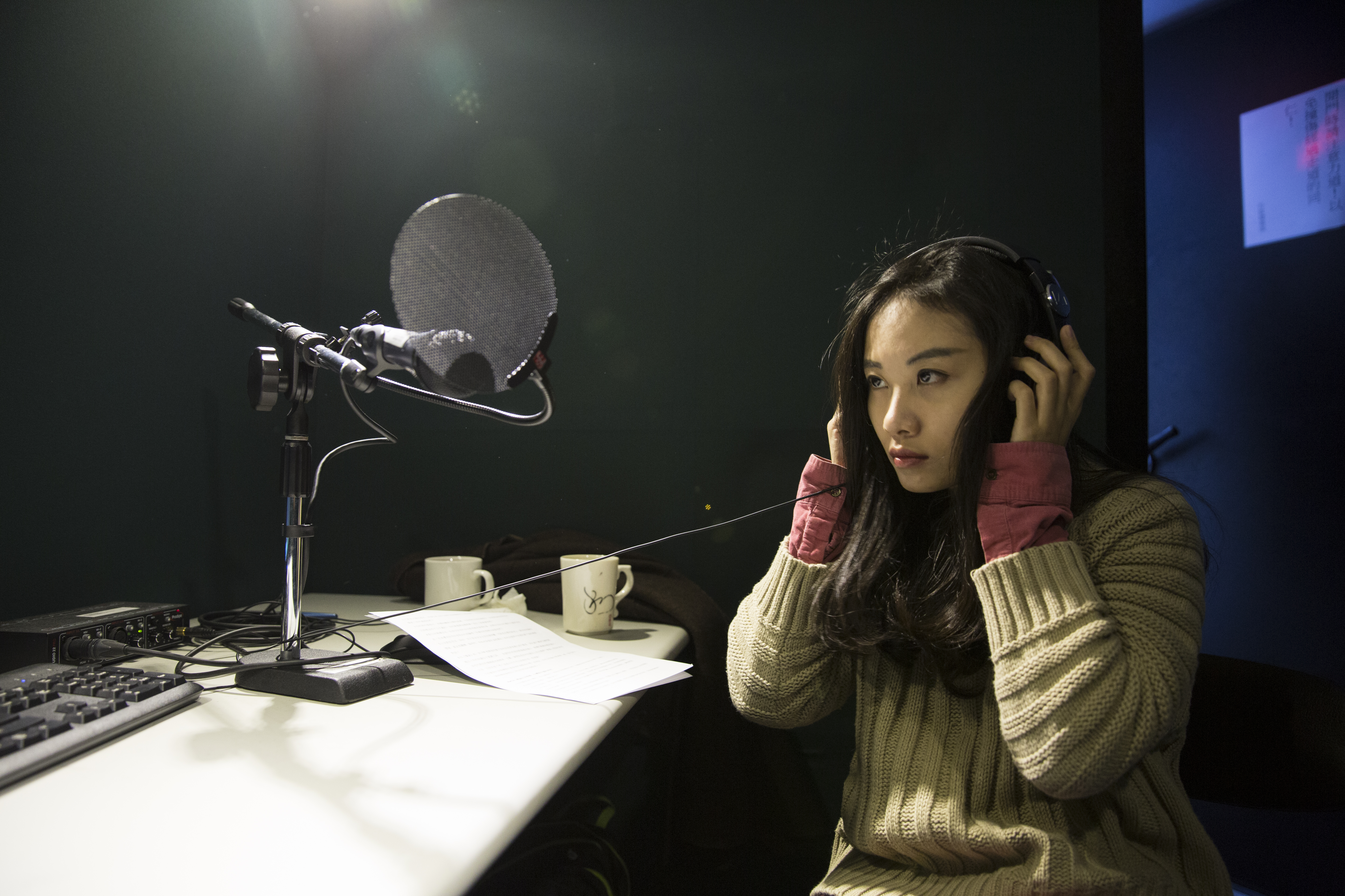 趙思樂來到鏡傳媒錄音間，分享她對抗爭報導寫作的基本定義跟採訪技巧。