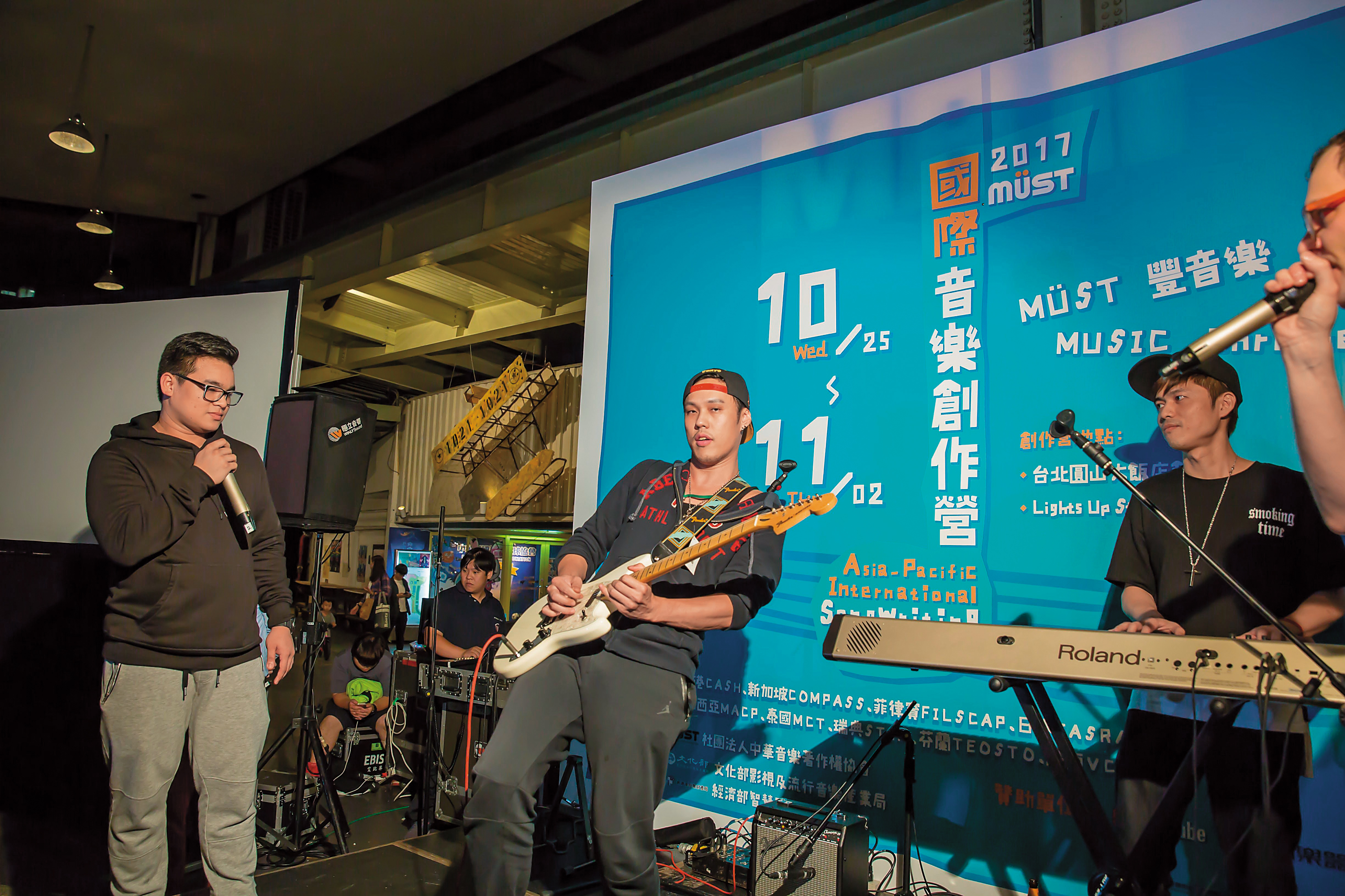 〈小幸運〉作曲人Jerry C，日前在臉書公開自己YouTube權利金僅12萬元，讓不少人傻眼。（MÜST提供）