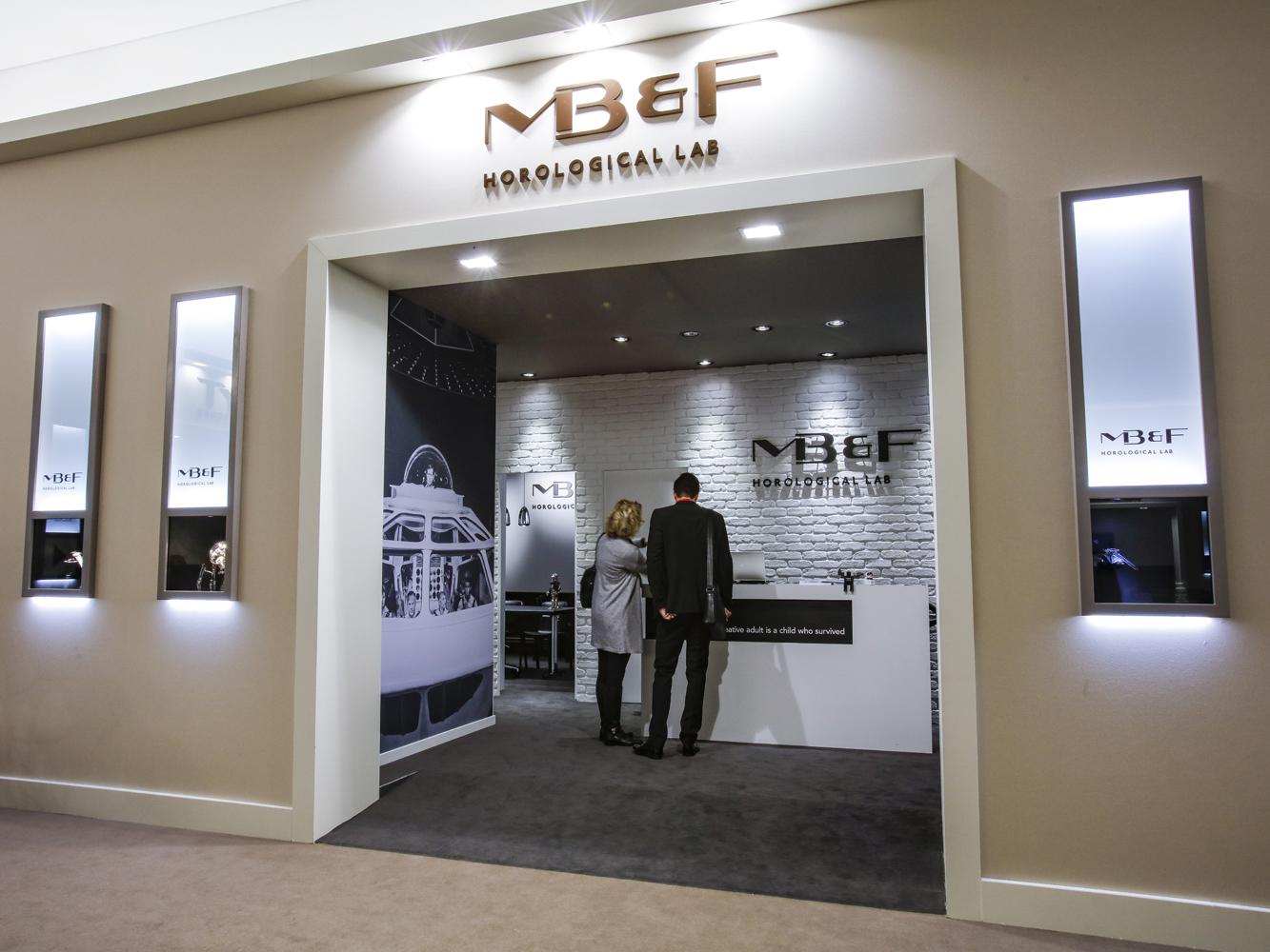 MB & F的展館永遠是童心未泯大人的樂園,裡面充滿了讓男人秒變男孩的各式機械玩具,不過價格可都不低哩!