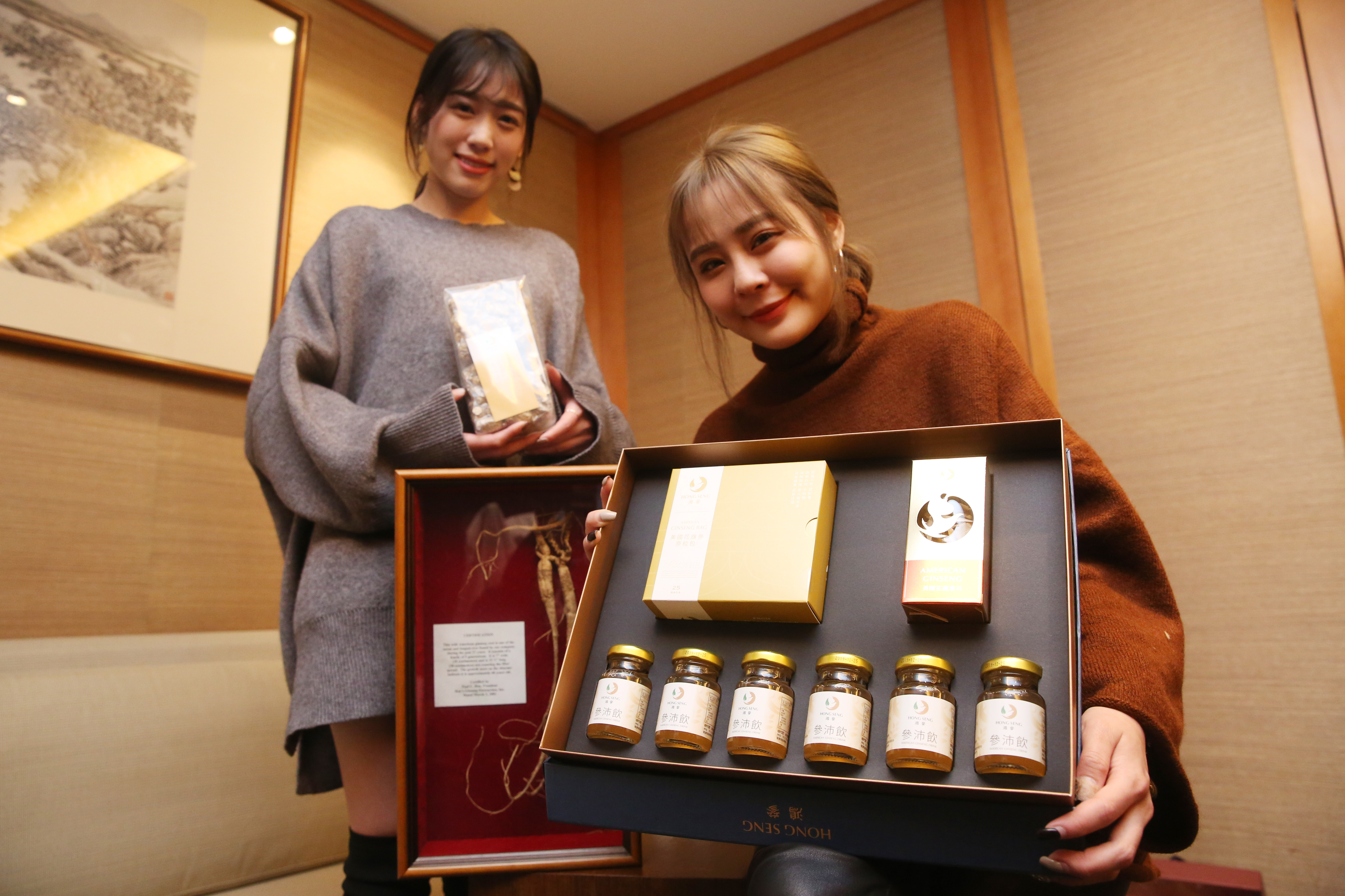 鴻海樂活養生健康事業群與威州的參農合作，推出自有花旗參品牌「鴻參」。