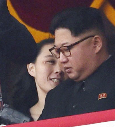 金正恩的妹妹金與正（左）是第一位訪問南韓的北韓金氏家族成員。（東方IC）