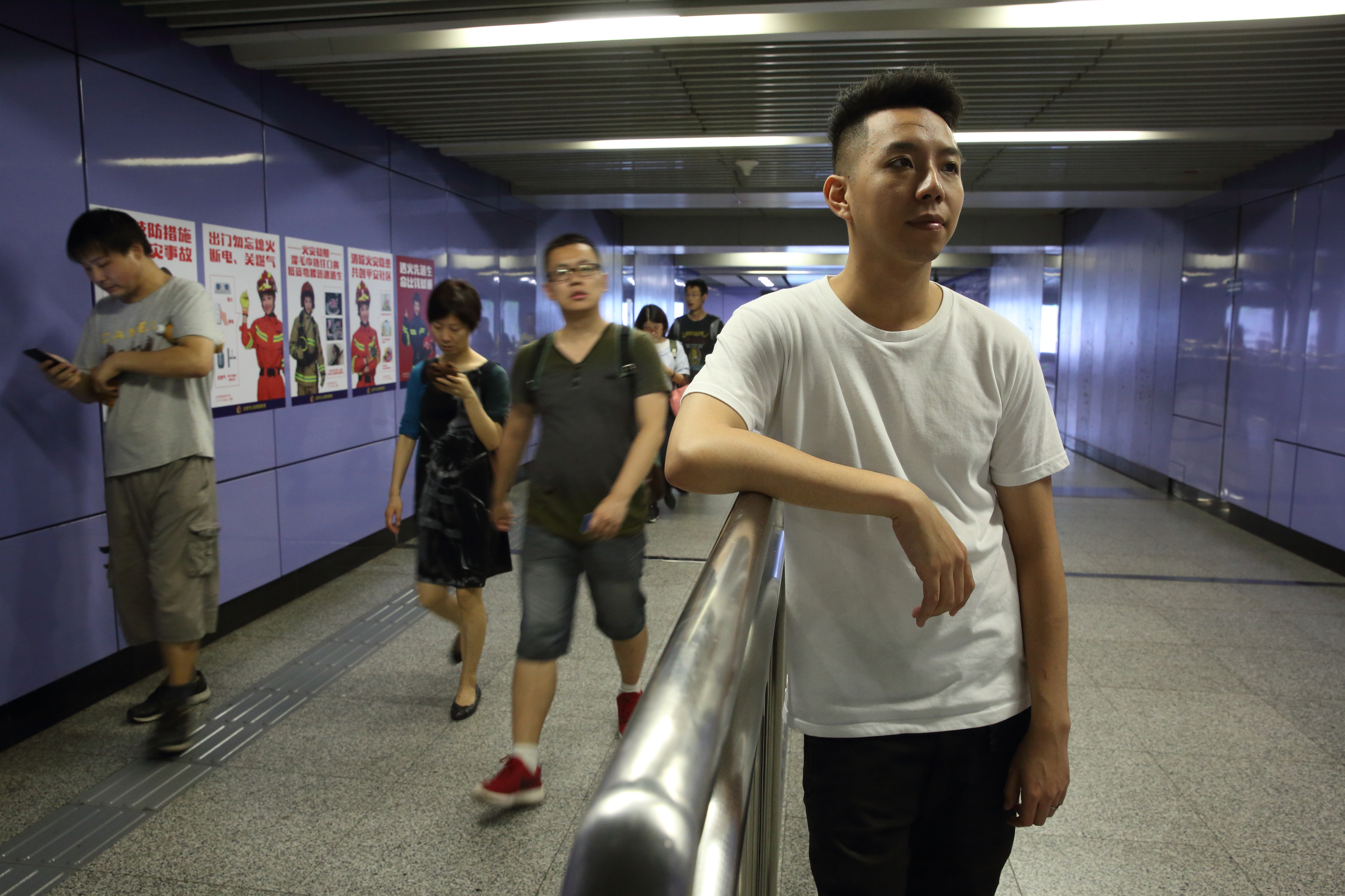 到北京創業後，面臨與孩子分隔兩地的問題，簡子復相當無奈。