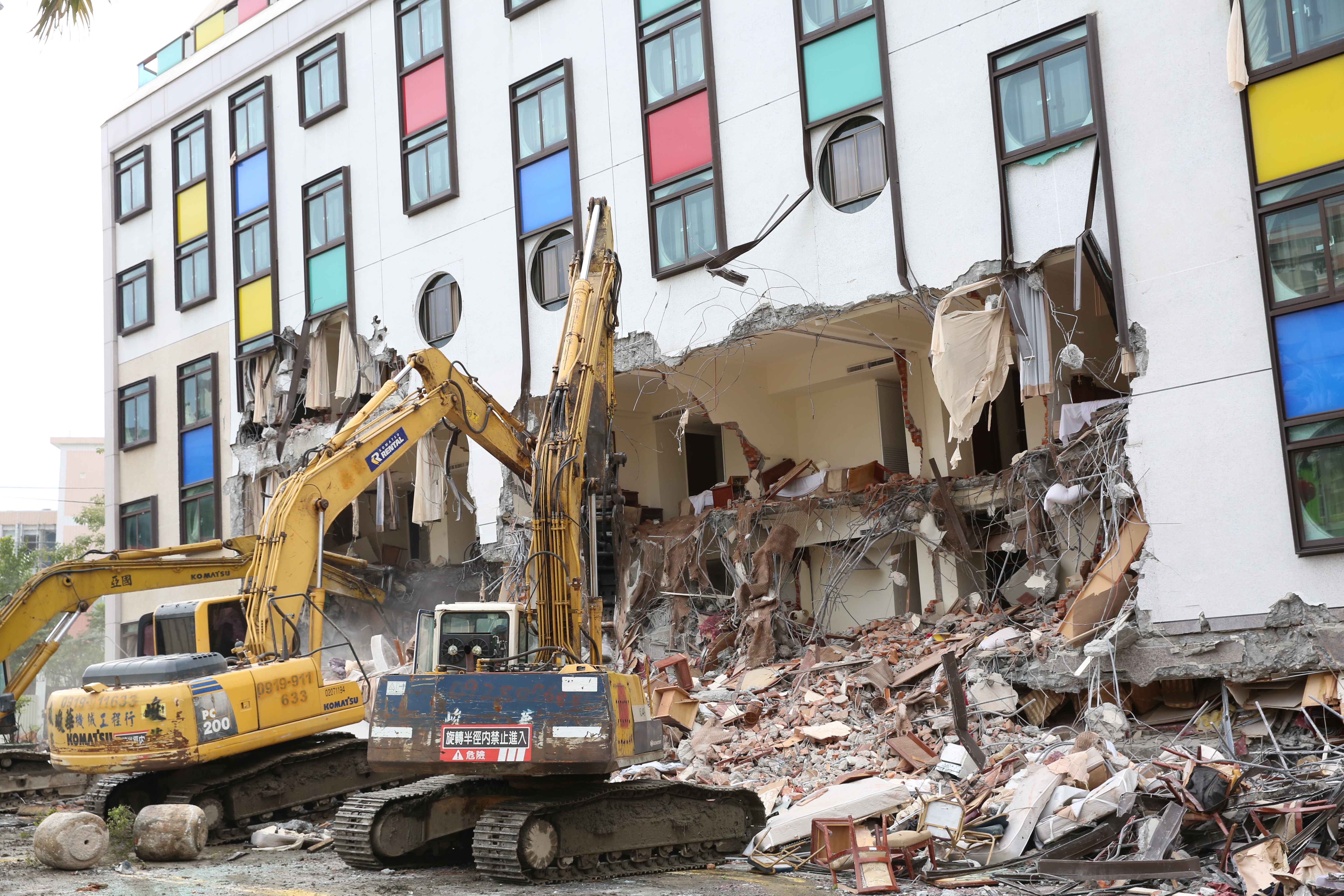 花蓮大地震造成多人傷亡，企業界持續伸出援手捐款賑災。