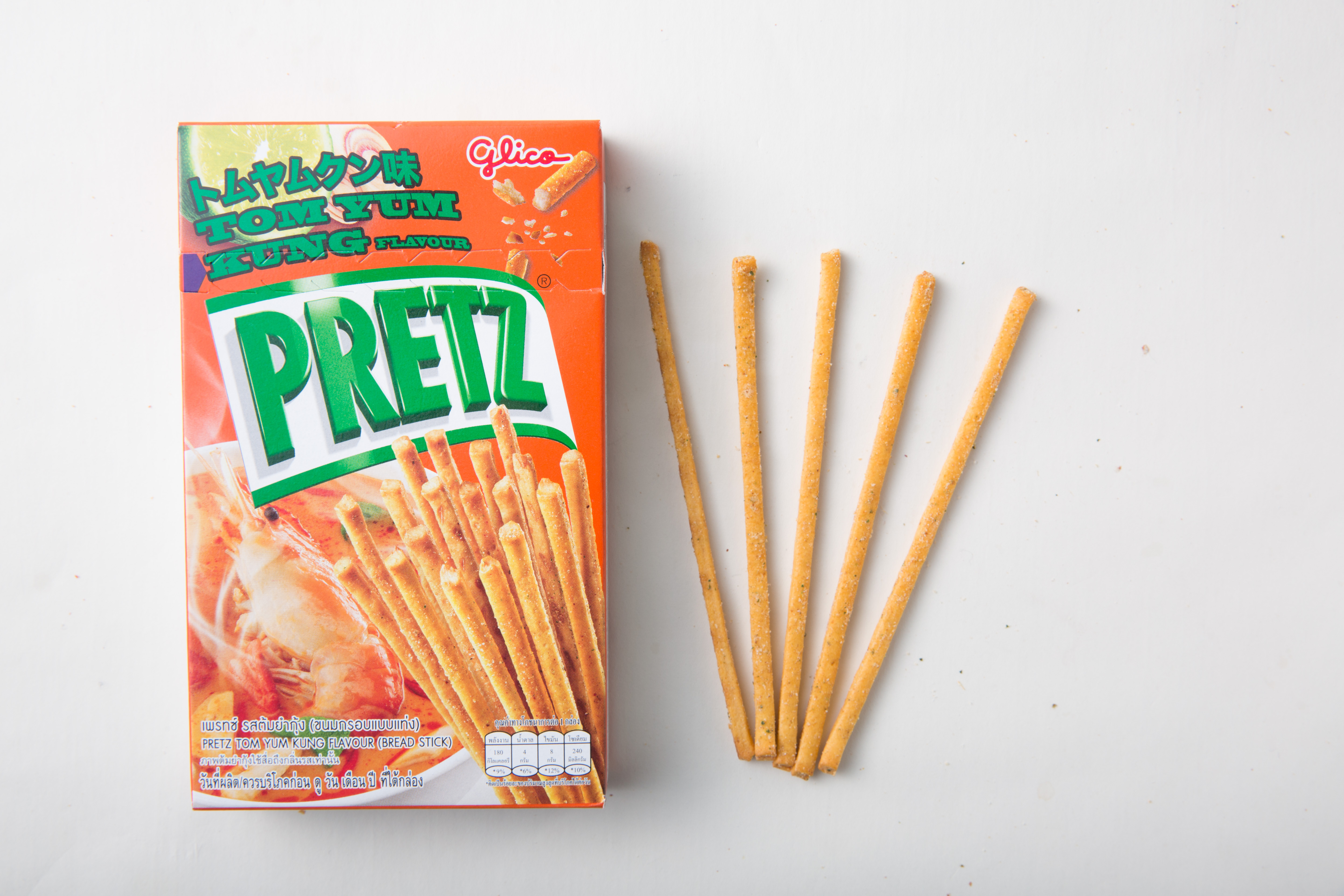 PRETZ酸辣蝦湯餅乾棒。