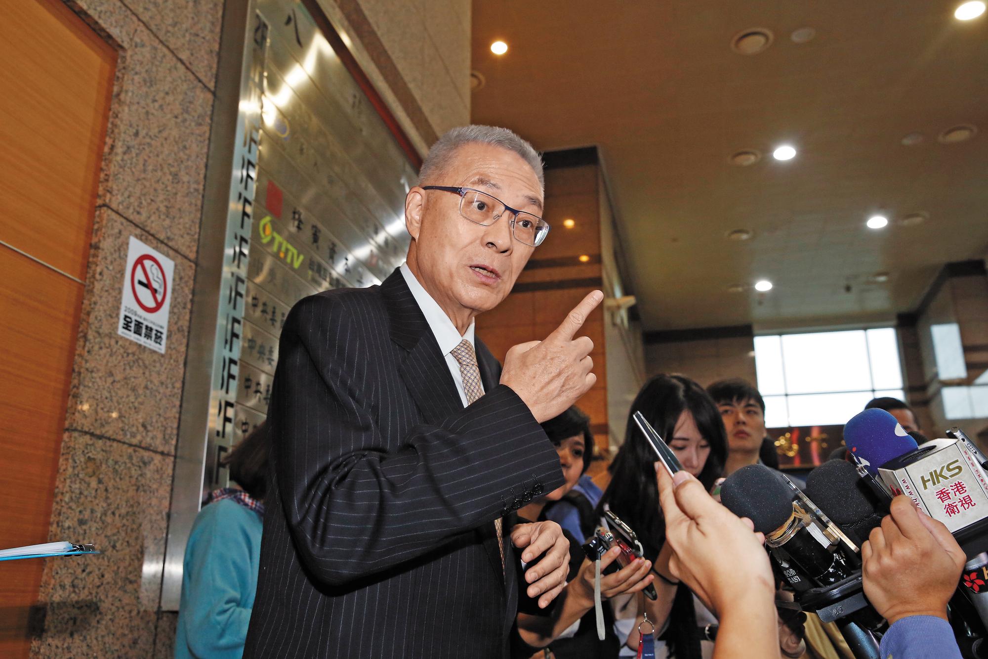 國民黨主席吳敦義為了雙北市長人選,正努力溝通協調。