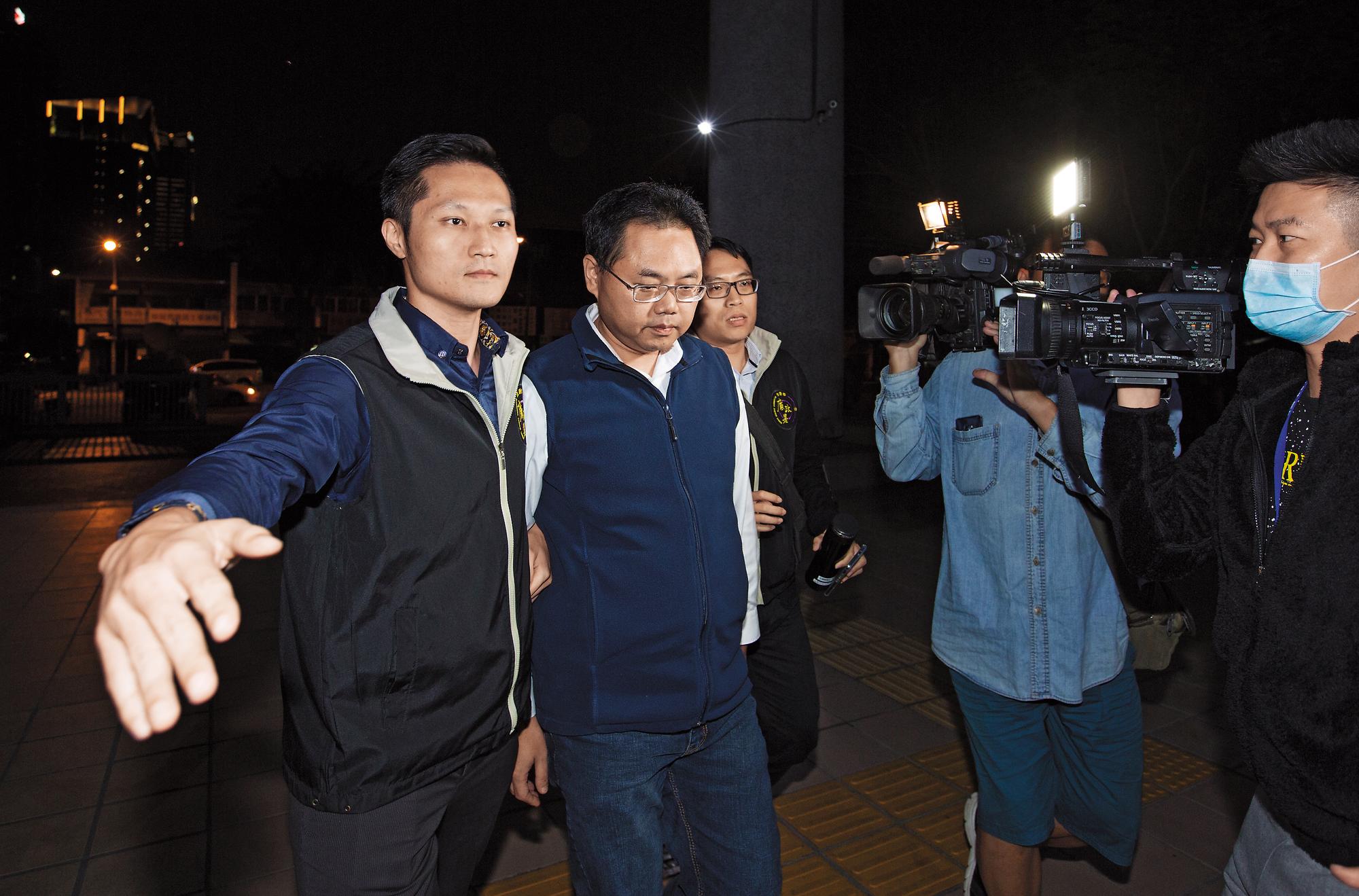 獵雷艦偵結起訴5人，至於外界質疑包括前海洋局長王端仁（左二）涉喬地等案，檢方則全部簽結。