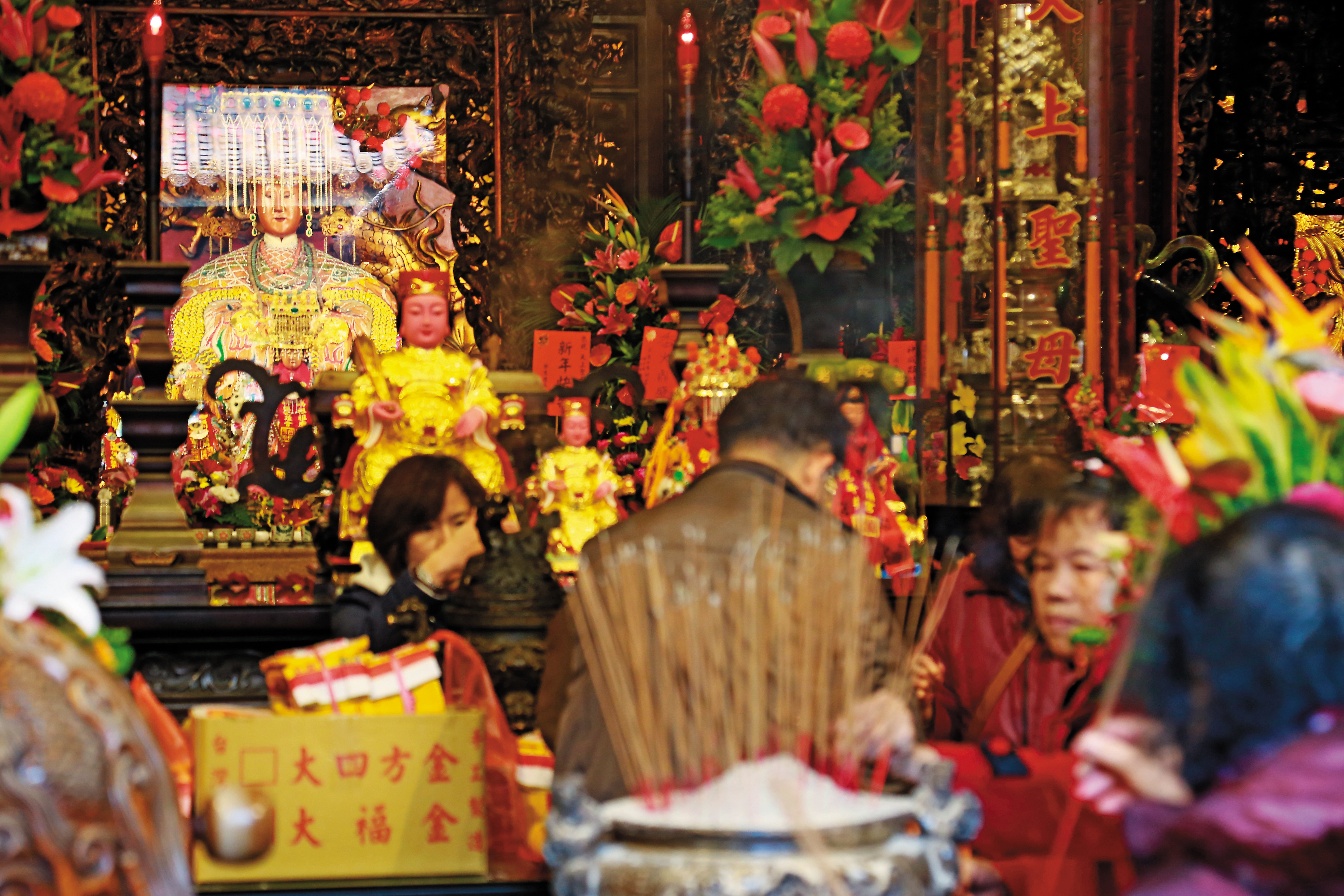 大甲鎮瀾宮媽祖的指引，竟讓警方拼湊出一起勒頸情殺命案。