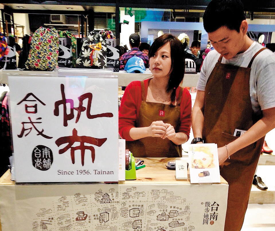 許芮翎生前和弟弟許晉嘉一起合影，而今此景只能成為追憶。（許晉嘉提供）