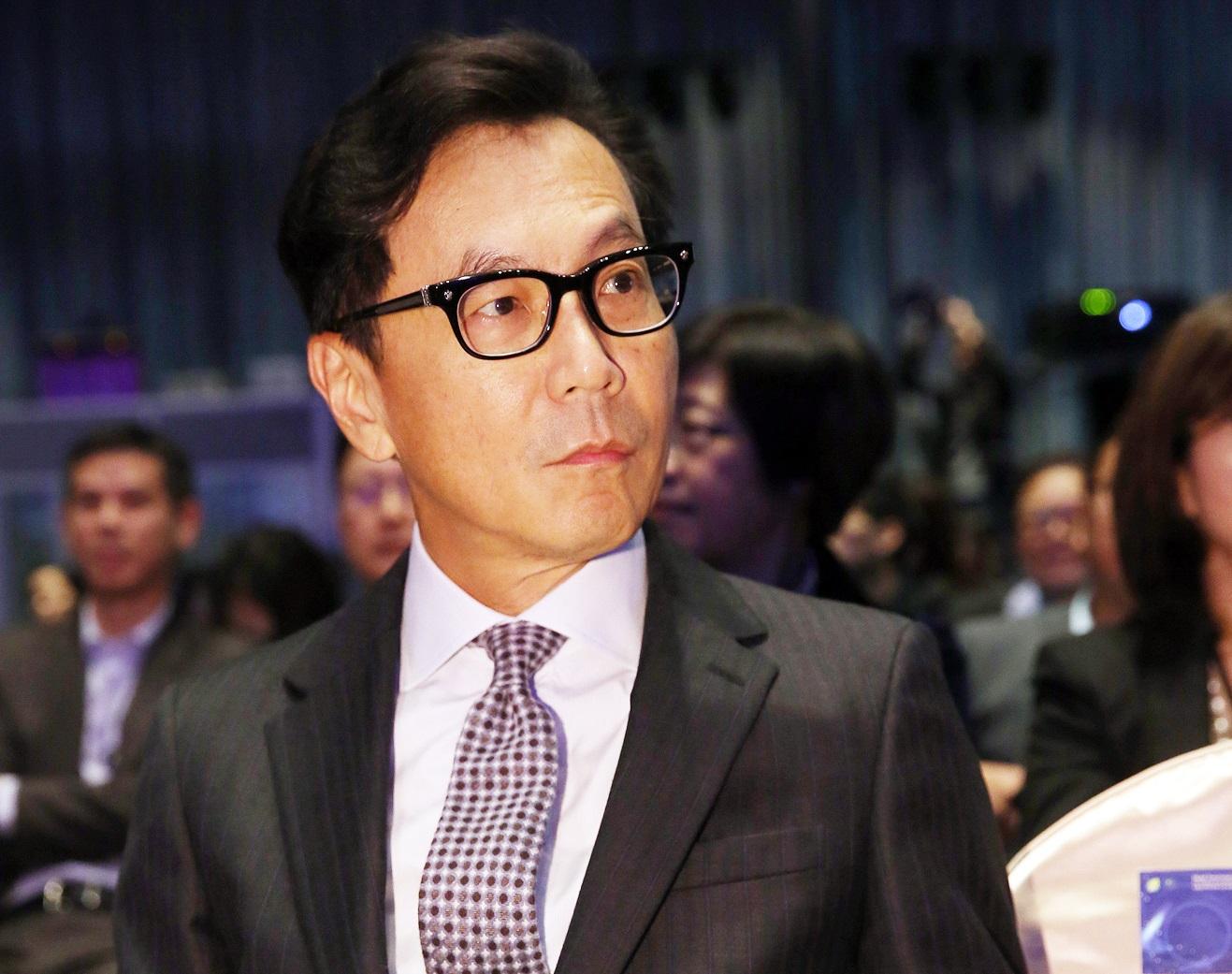 蔡明忠已由旗下的凱擘與台灣大寬頻發動攻勢。
