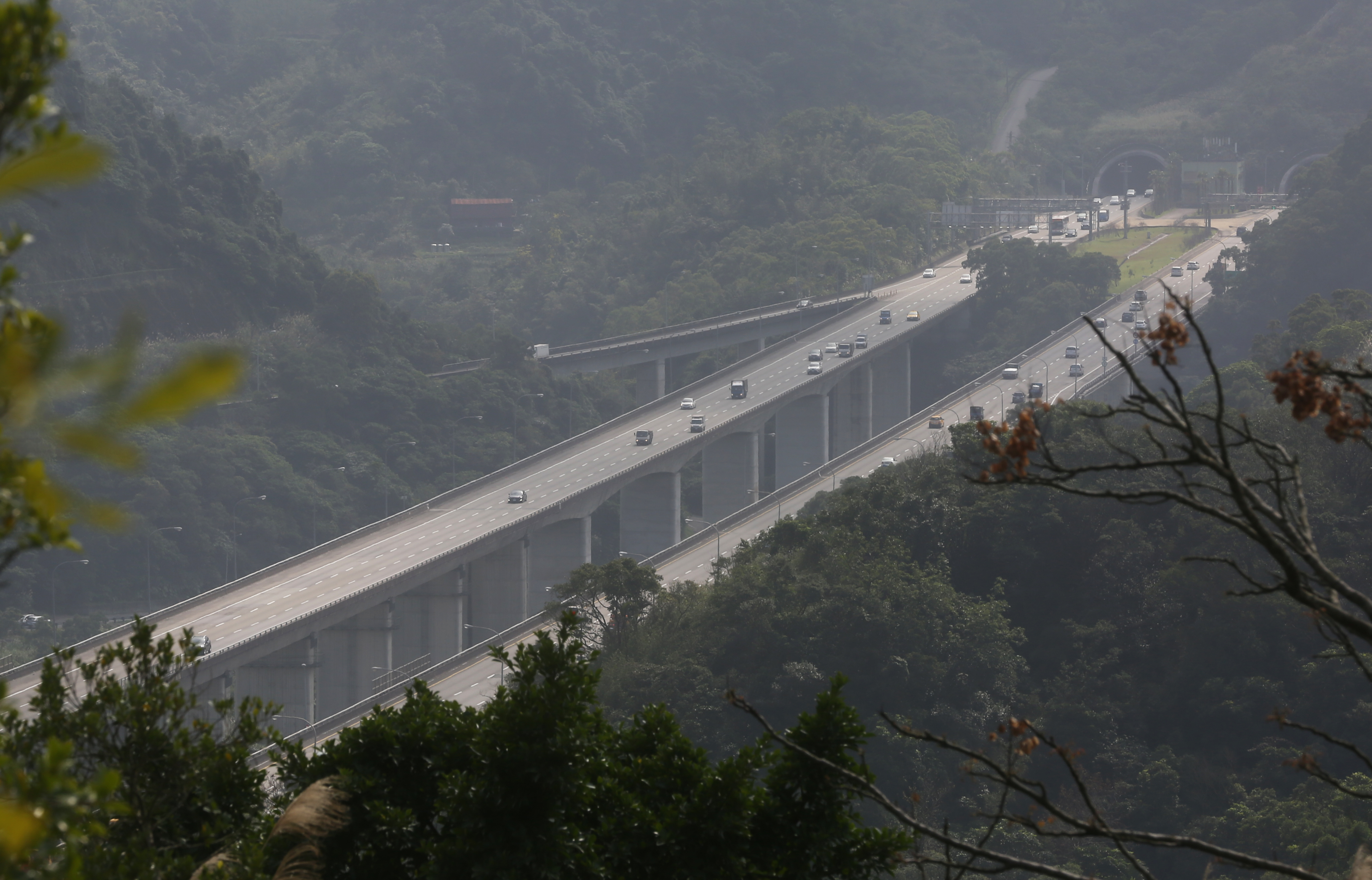 為因應農曆春節返鄉車潮，高公局實施相關疏導措施。