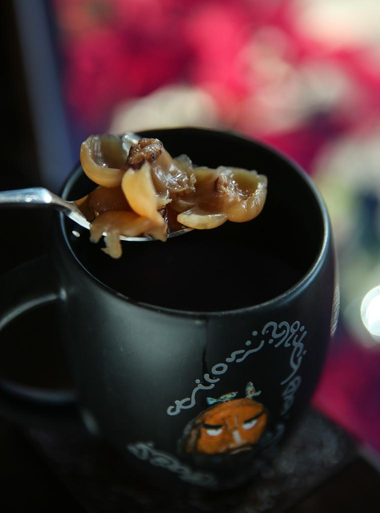 「福慧圓滿」是暖胃安神的桂圓茶。（90元／杯）