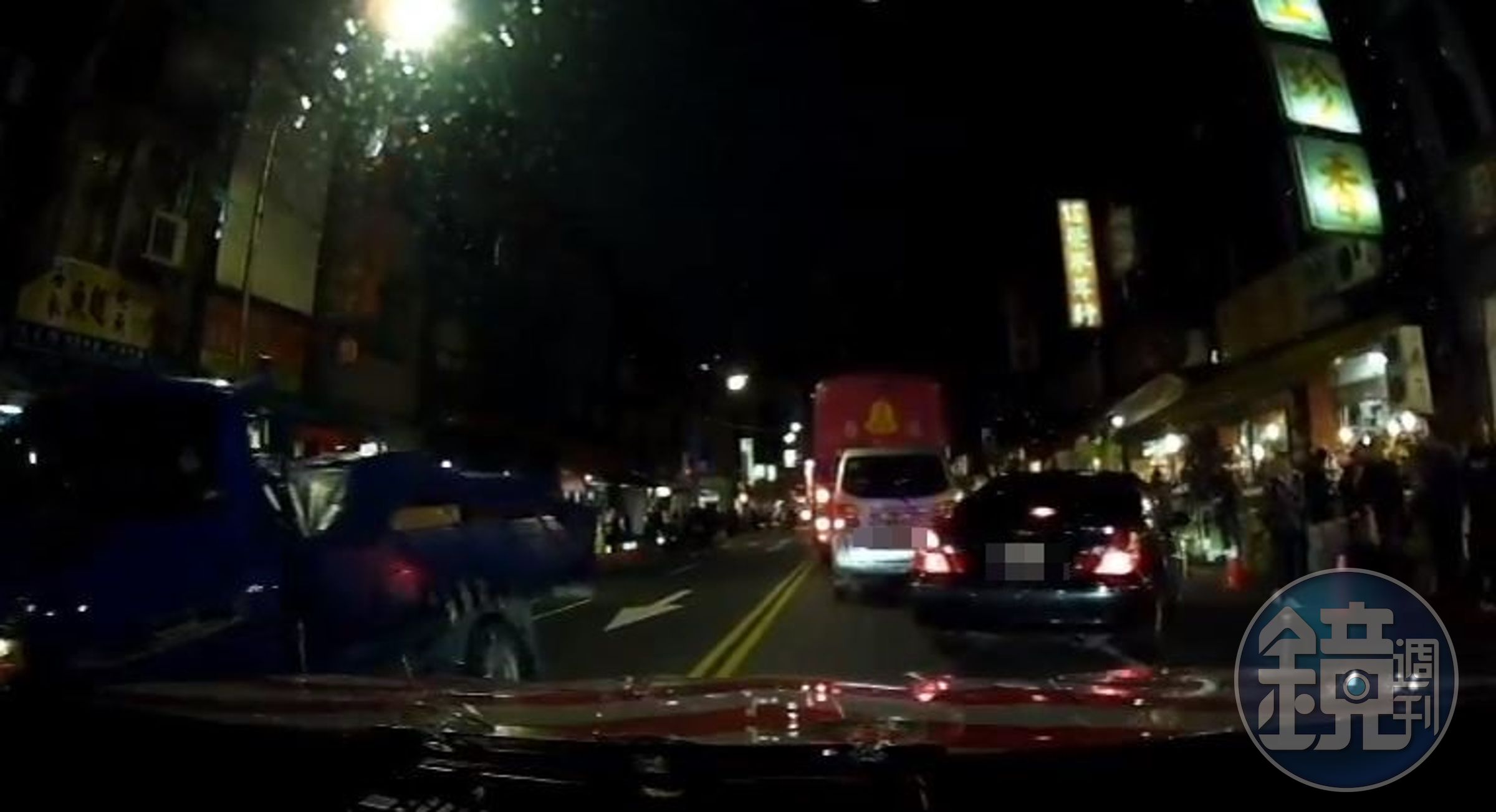 國道警察一度逆向、闖紅燈，才順利將早產兒送到醫院。（公路警察局提供 ）