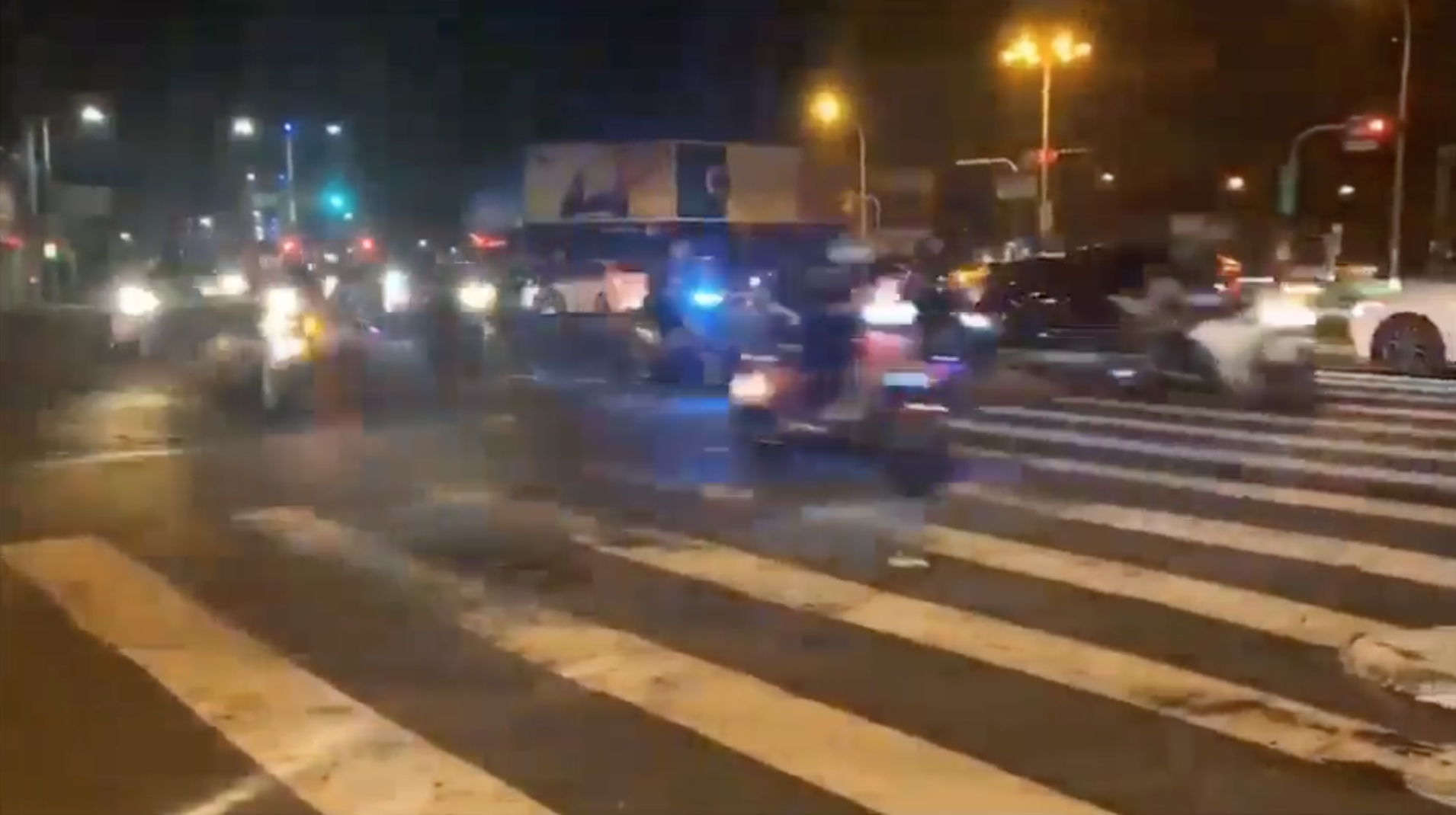 高雄「飆風再起」警方4個小時接獲14通民眾的報案電話。
