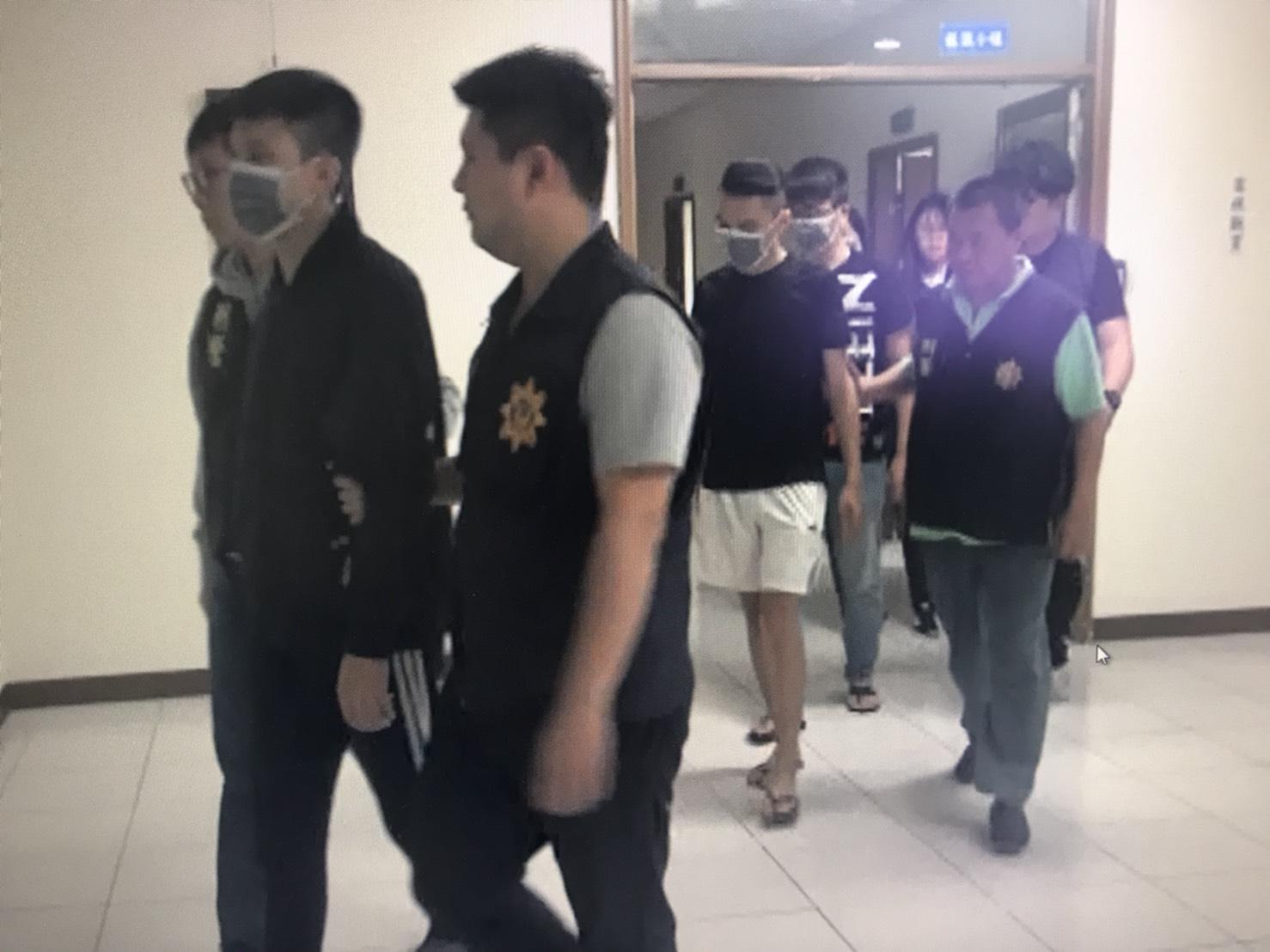林男想要追討手機錢堵人，卻被對方開槍，還吃上官司。（警方提供）