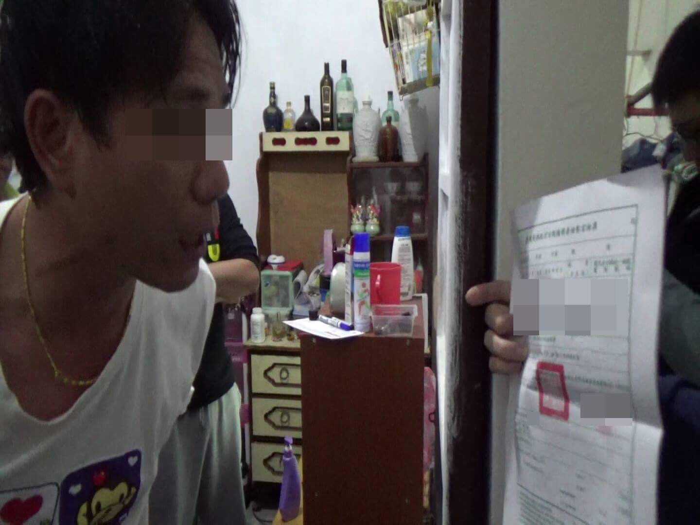 當警方持搜索票登門查緝時，黃嫌還辯稱自己沒有犯案。（警方提供）