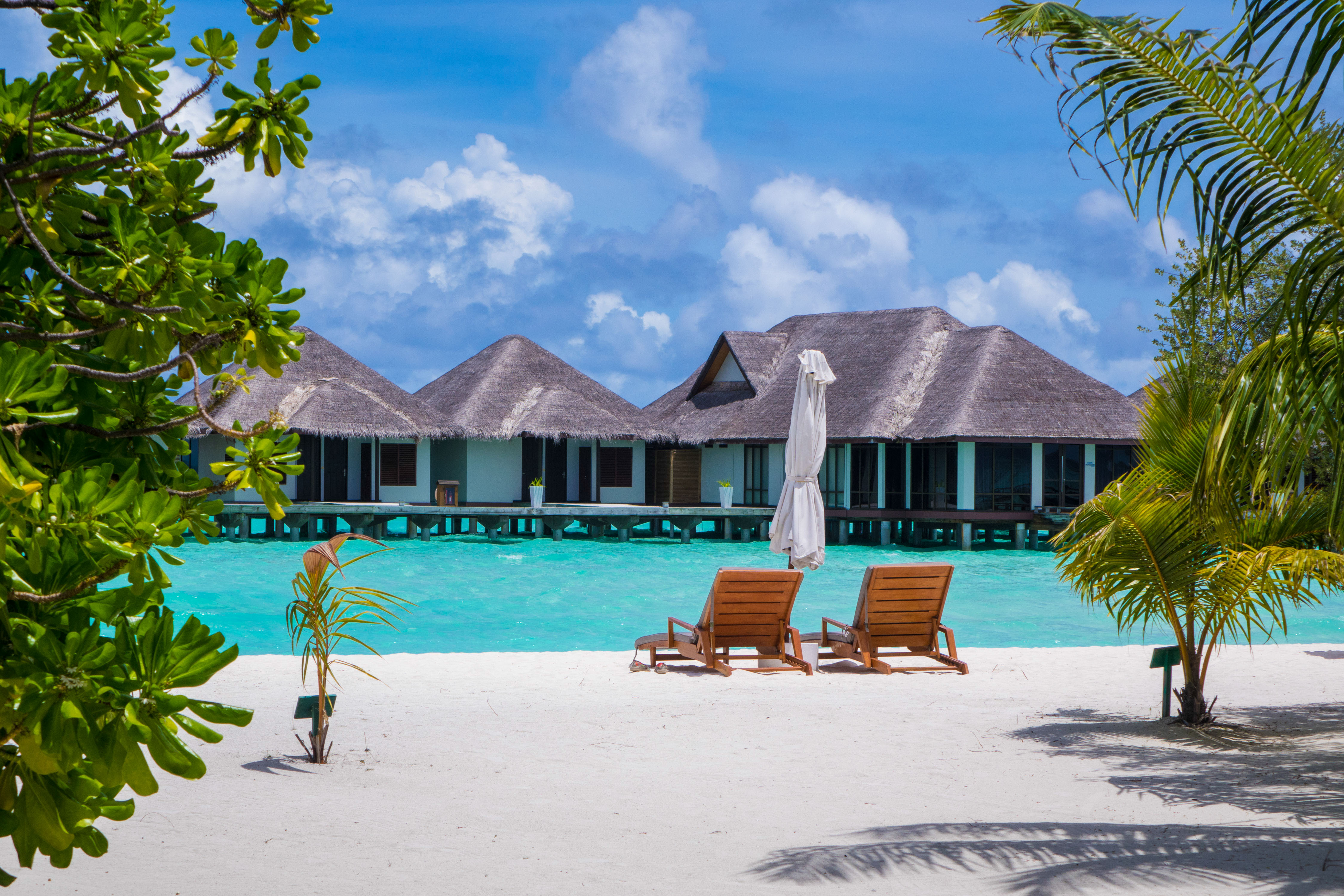 想在旺季入住高檔飯店?只要有錢,頂級旅遊服務替你辦到好。(東方IC)