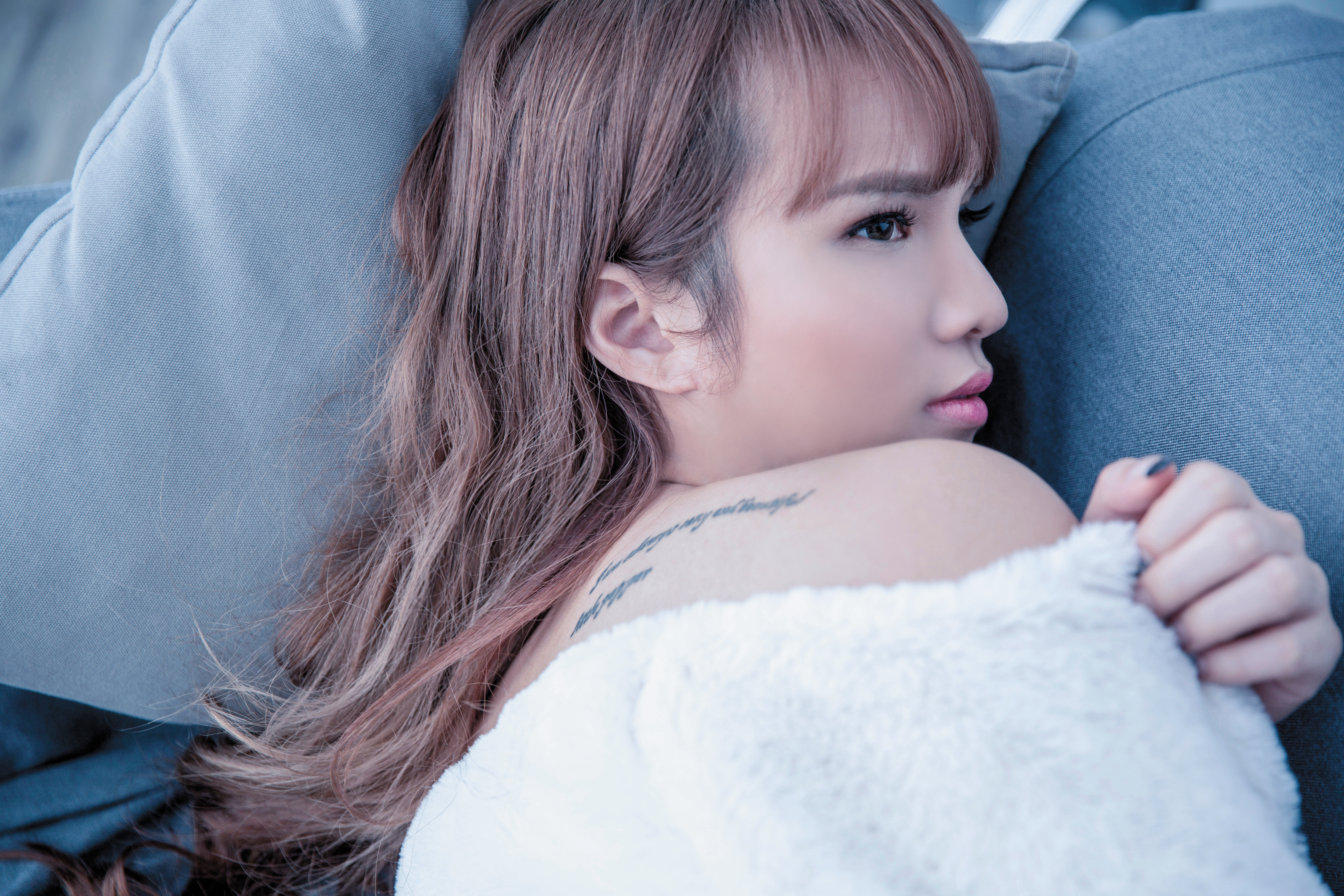 小A辣背上有著英文刺青，「我是永遠美麗的小辣椒」，但她自己笑說這其實毫無意義。