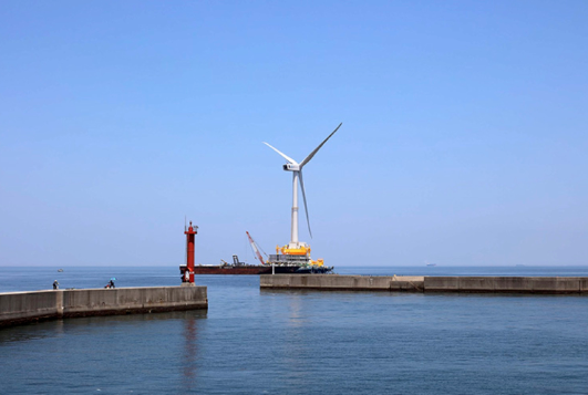 福島海上風力發電機。
