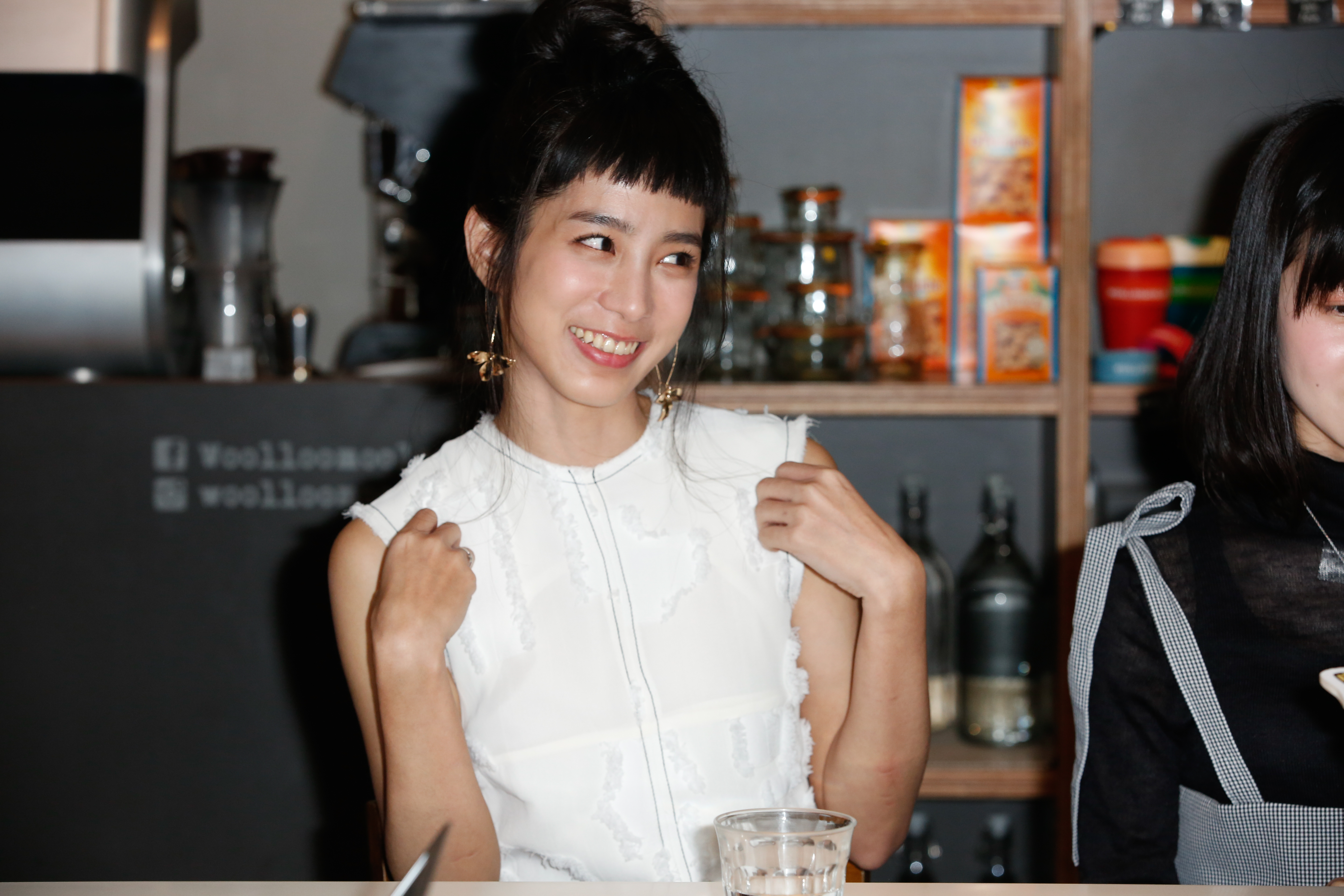 談到和吳慷仁之間的關係，温貞菱認為彼此就像兄妹一樣。