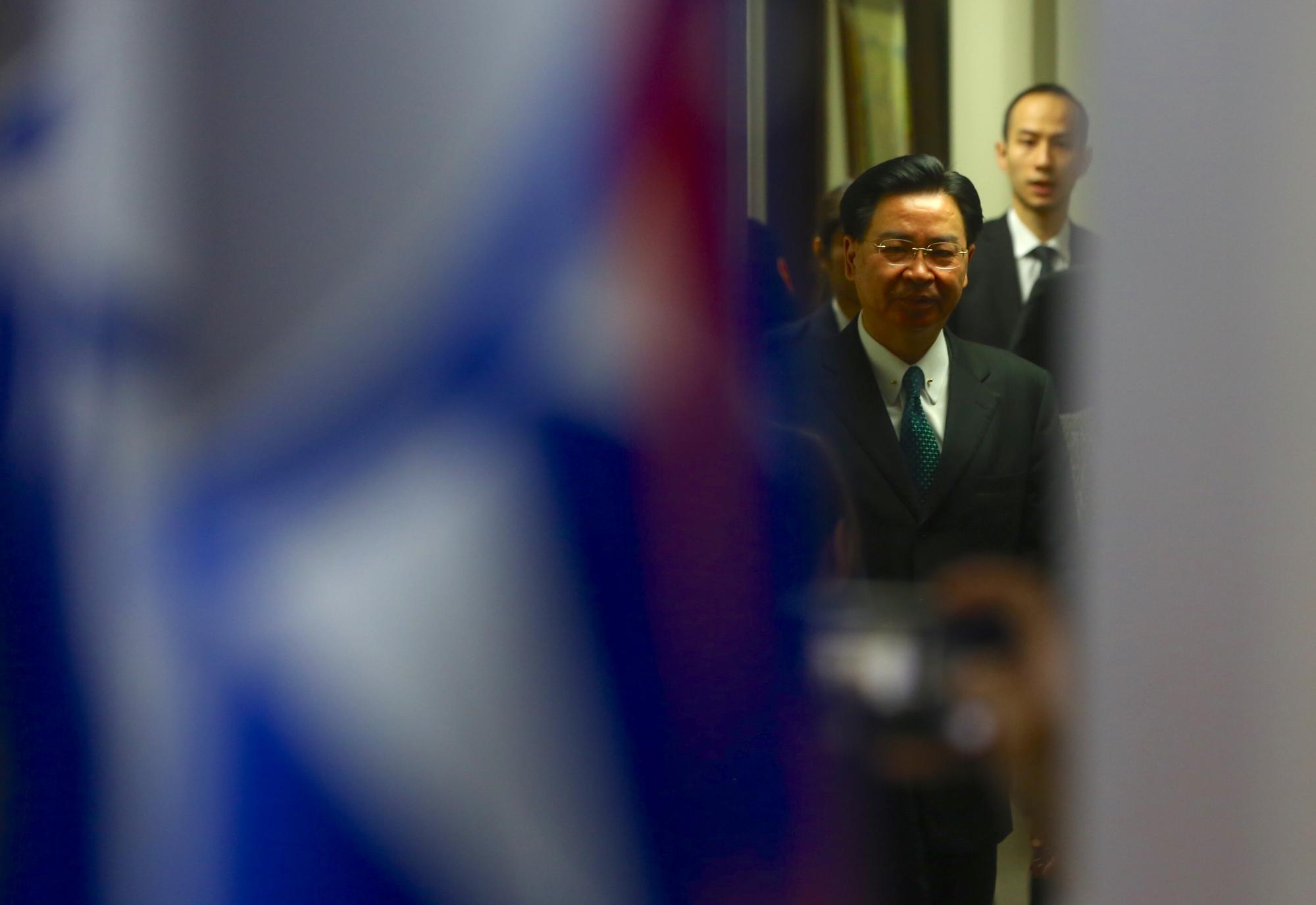 新任外交部長吳釗燮,表示他將跟優秀的外交同仁一起為台灣的外交努力。