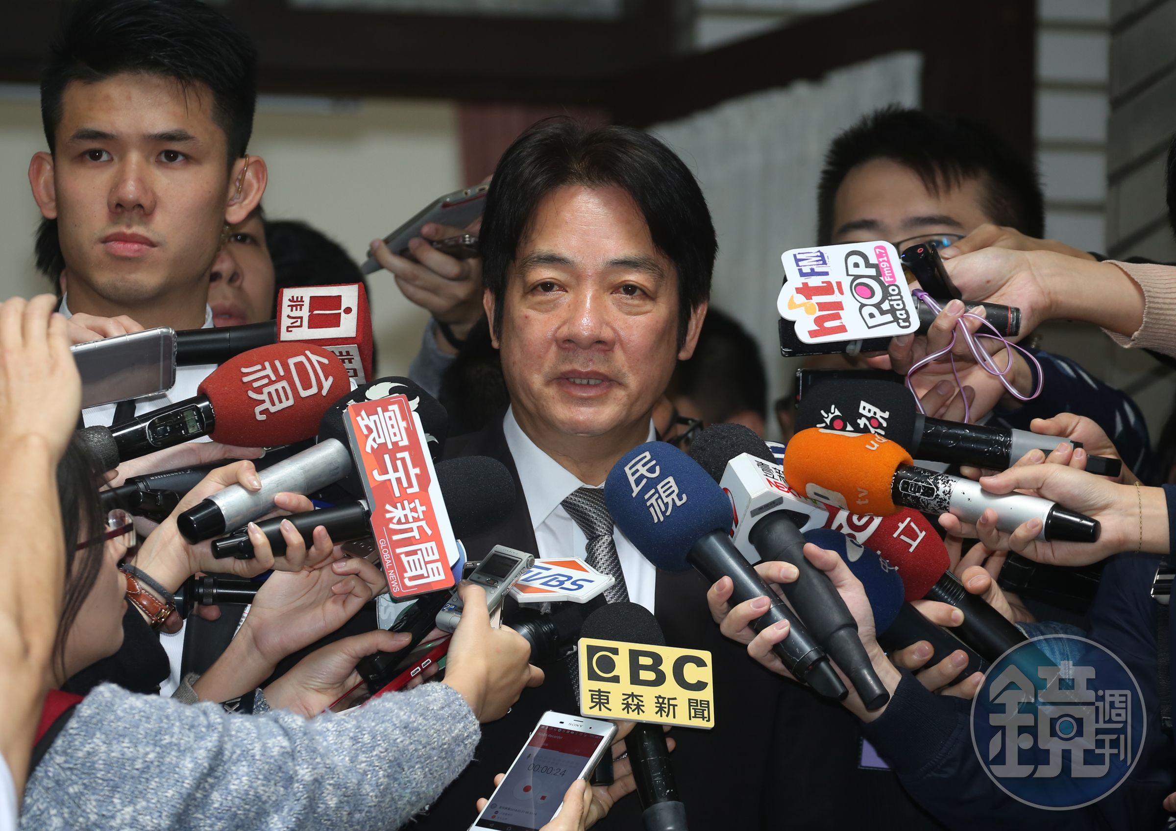 行政院長賴清德今早受訪時表示衛生紙供應正常，呼籲民眾不用恐慌。