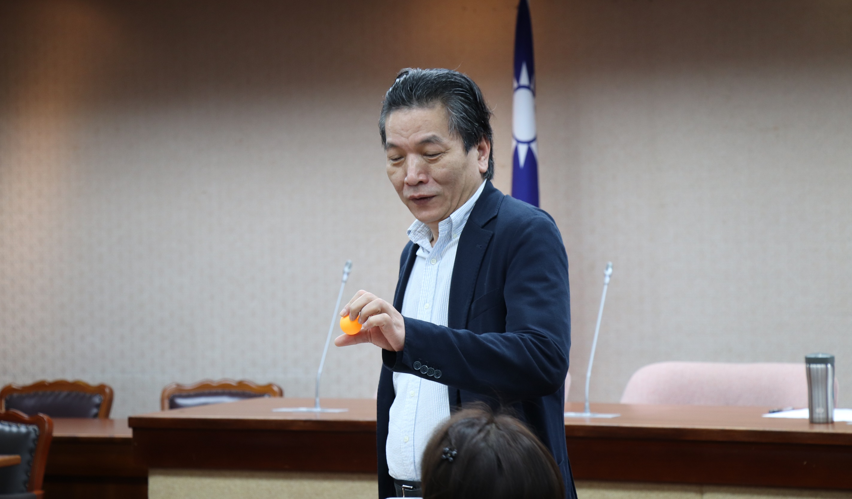 立法院今舉辦少數黨團委員會抽籤，親民黨團籤運奇佳，總召李鴻鈞抽中內政委員會。