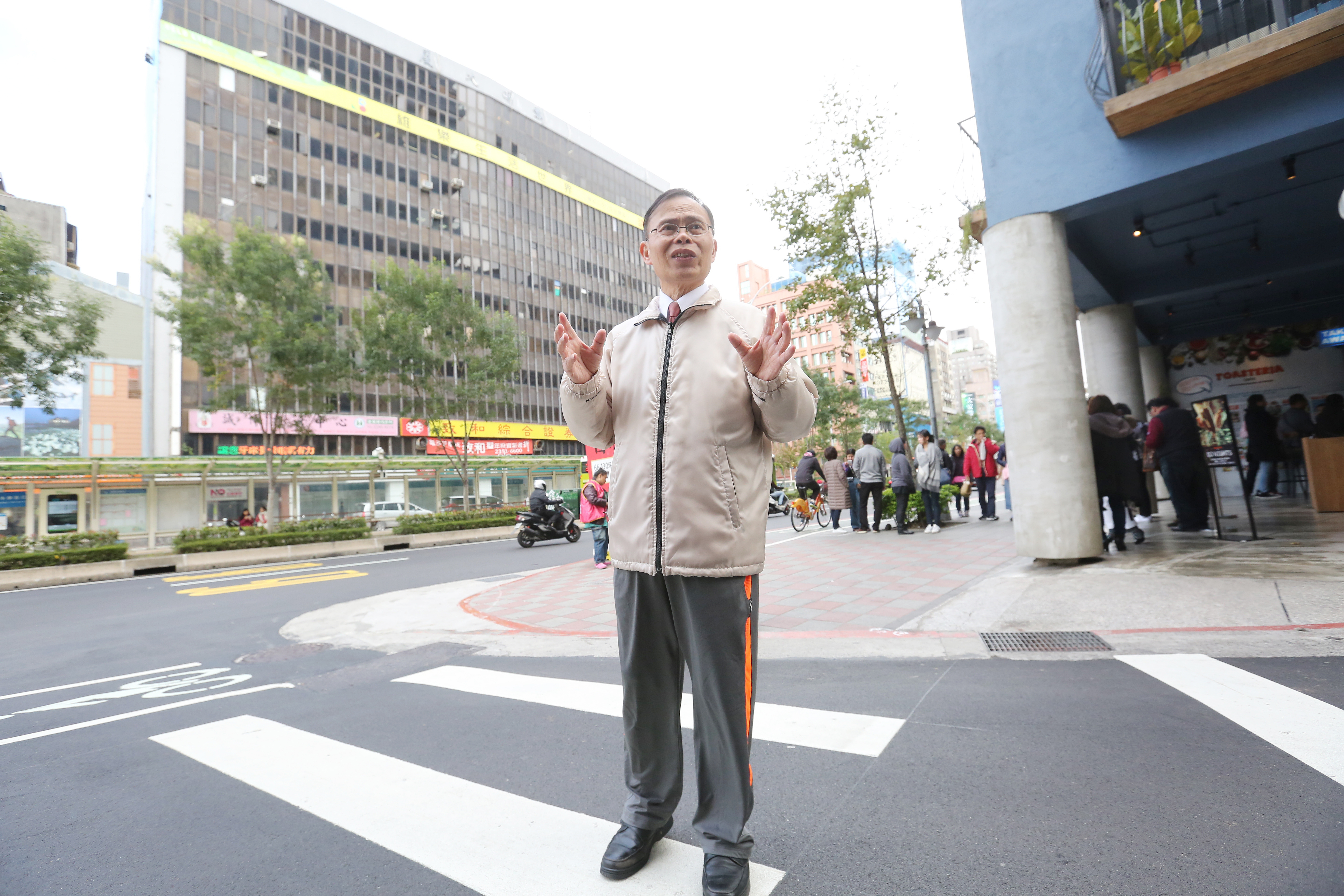 溫國信表示，買股要等便宜價，當個股漲到昂貴價就該出場選擇更好的標的。