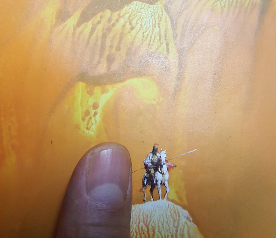 鄭問《東周英雄傳3》的封底原稿，人物跟指甲一樣大。