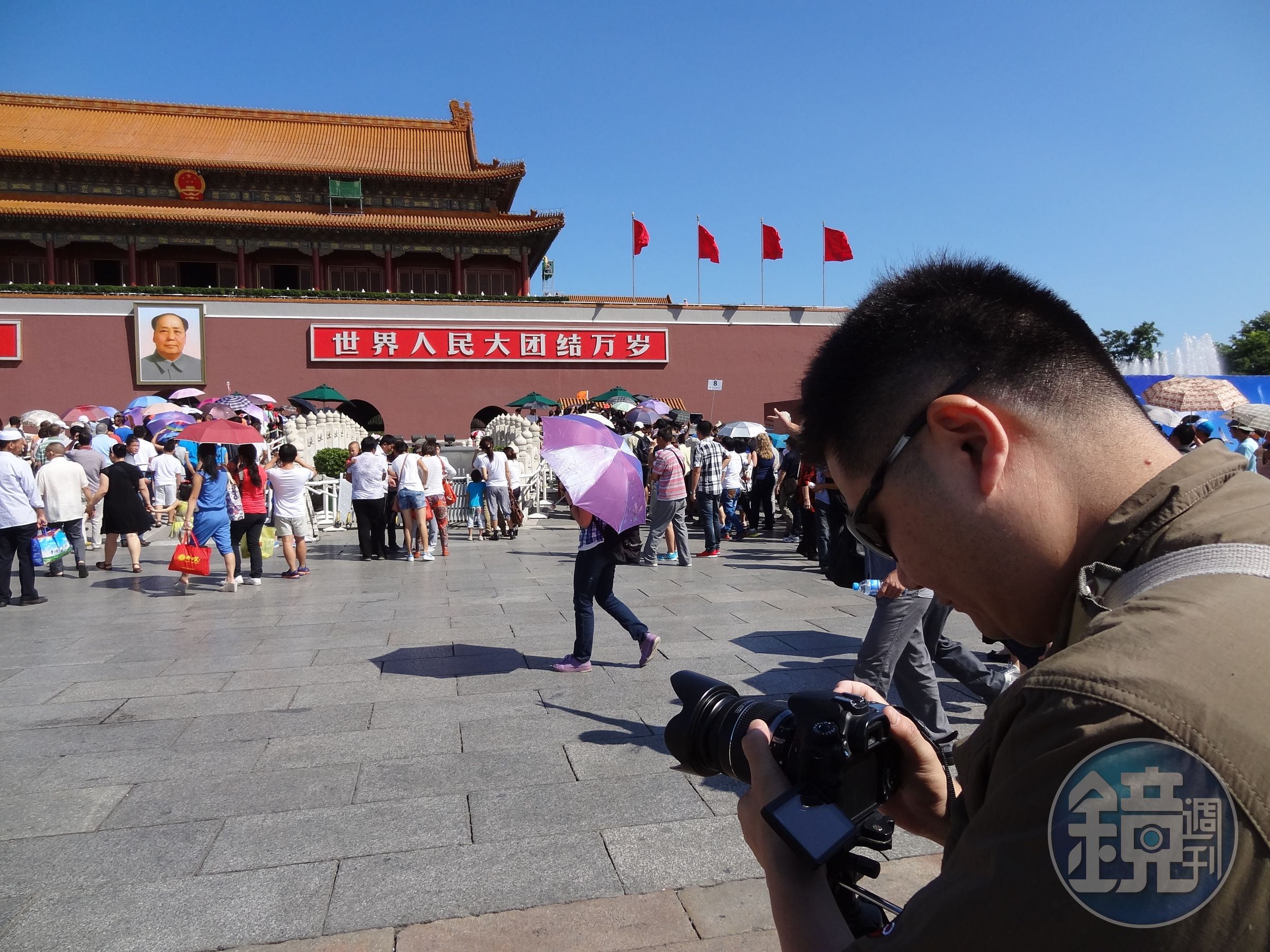 李惠仁拍攝《并：控制》講述中共如何控制香港與台灣，「并」就是「反共」。（公視提供）