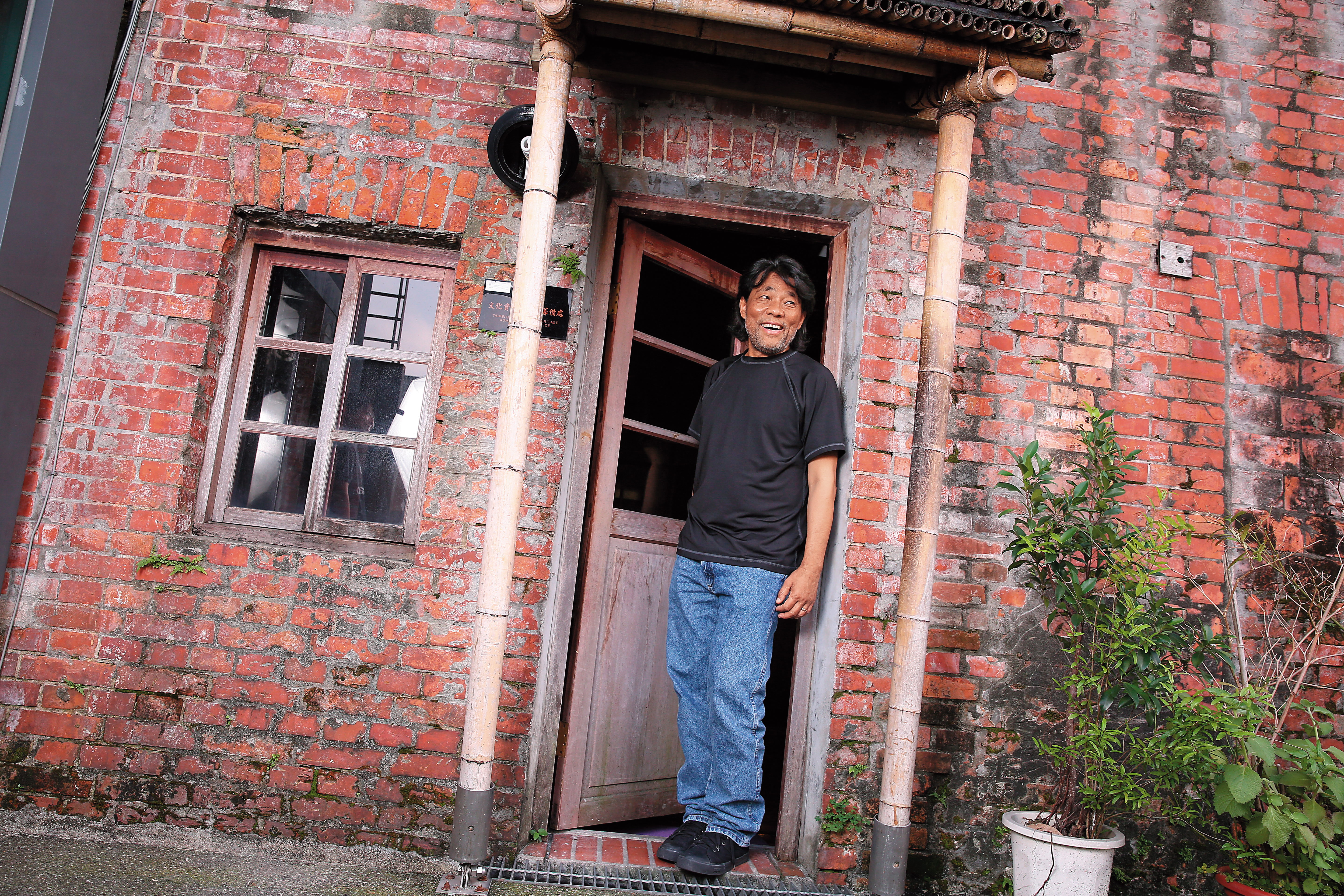 「光影詩人」李屏賓除了攝影工作，也接下3屆的台北電影節主席，以行動支持台灣電影。