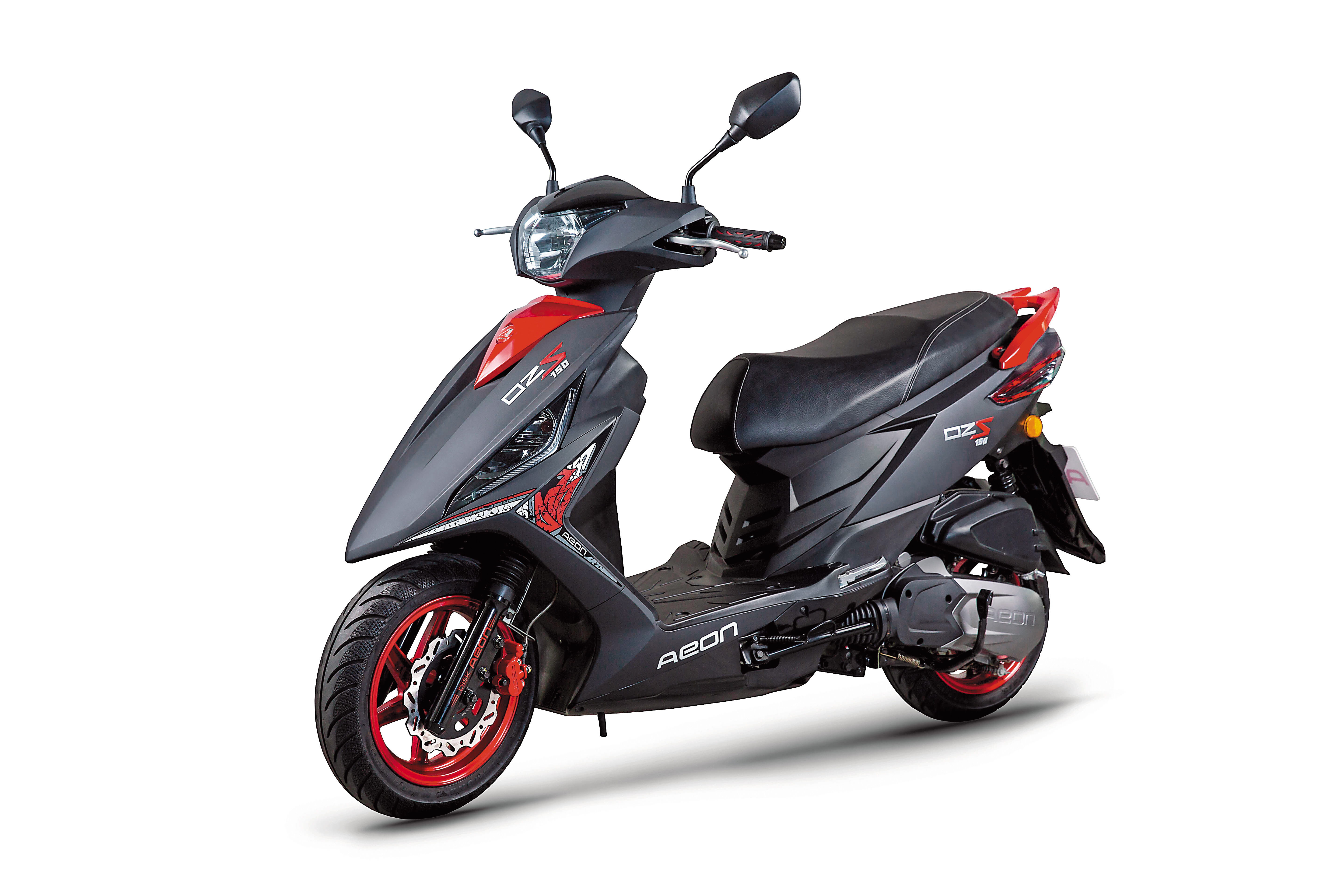 OZS 150是宏佳騰近年最熱銷的車款之一，擁有14P大馬力、USB車充，網友稱是150動力、125售價的高CP值車款。單碟版72,000元含牌／輛。（宏佳騰提供）