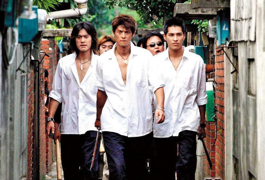 2004年經典電視劇《鬥魚》，捧紅張勛傑（左起）、郭品超、藍正龍等演員。（八大提供）