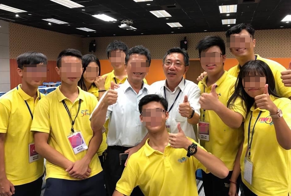 林振雄（中）遭投訴剽竊的3篇研究論文，教育局已收到具名檢舉信。（翻攝內湖高工網站）