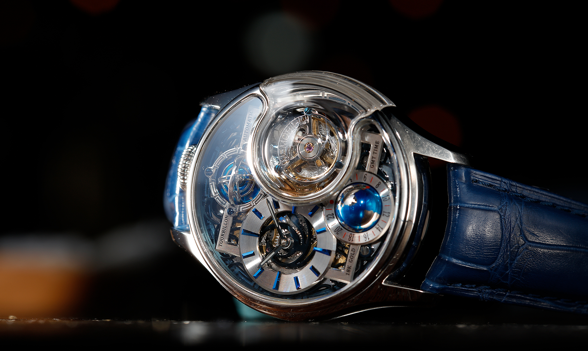 萬希泉星恆系列─尊爵版腕錶,飛行陀飛輪裝置,球體GMT兩地時間指示,限量288只,定價NT$209,200。