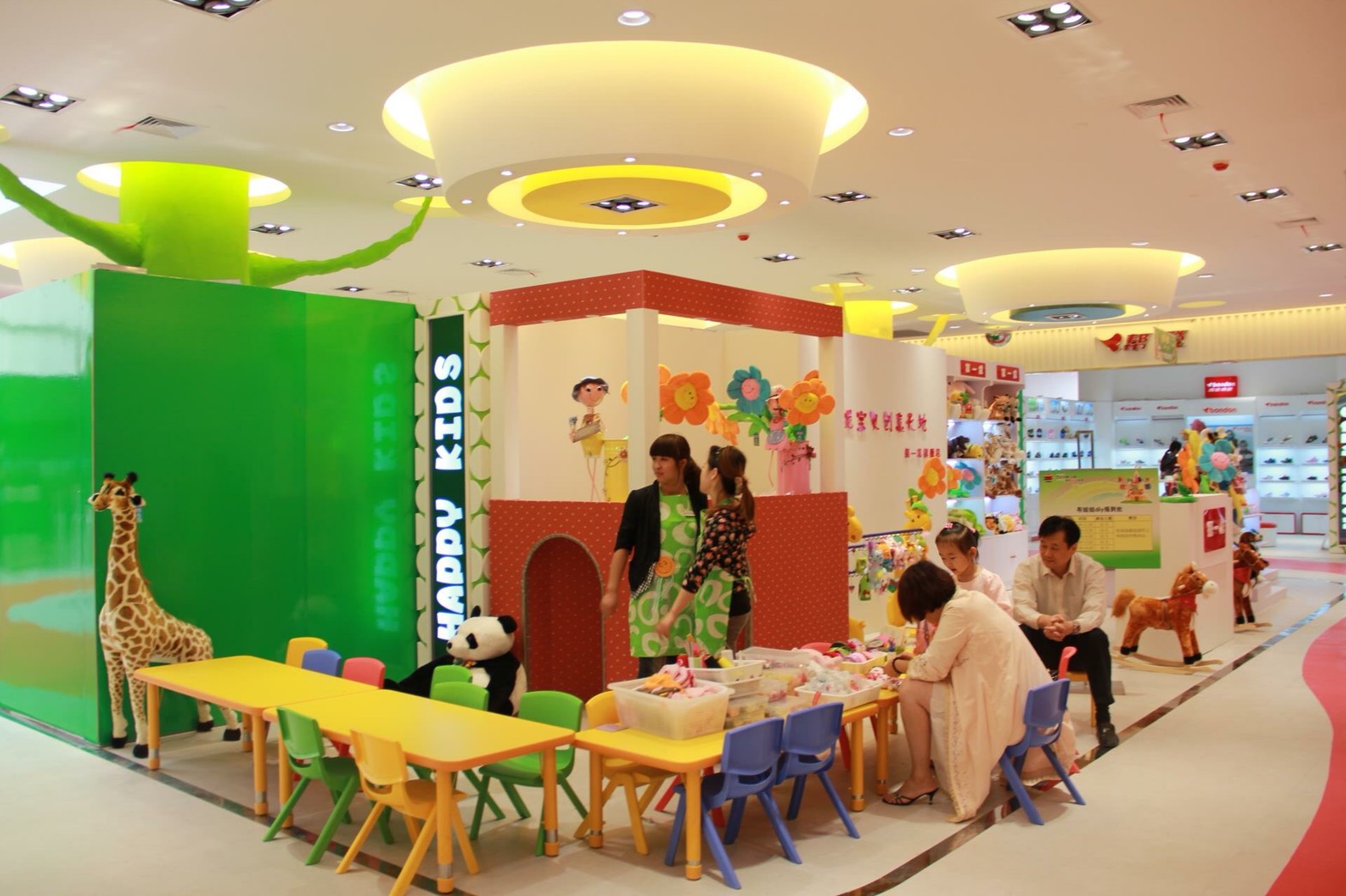南京台灣名城親子館的招商、裝潢發包李宥宏均卯足全力投入。（信宏國際提供）
